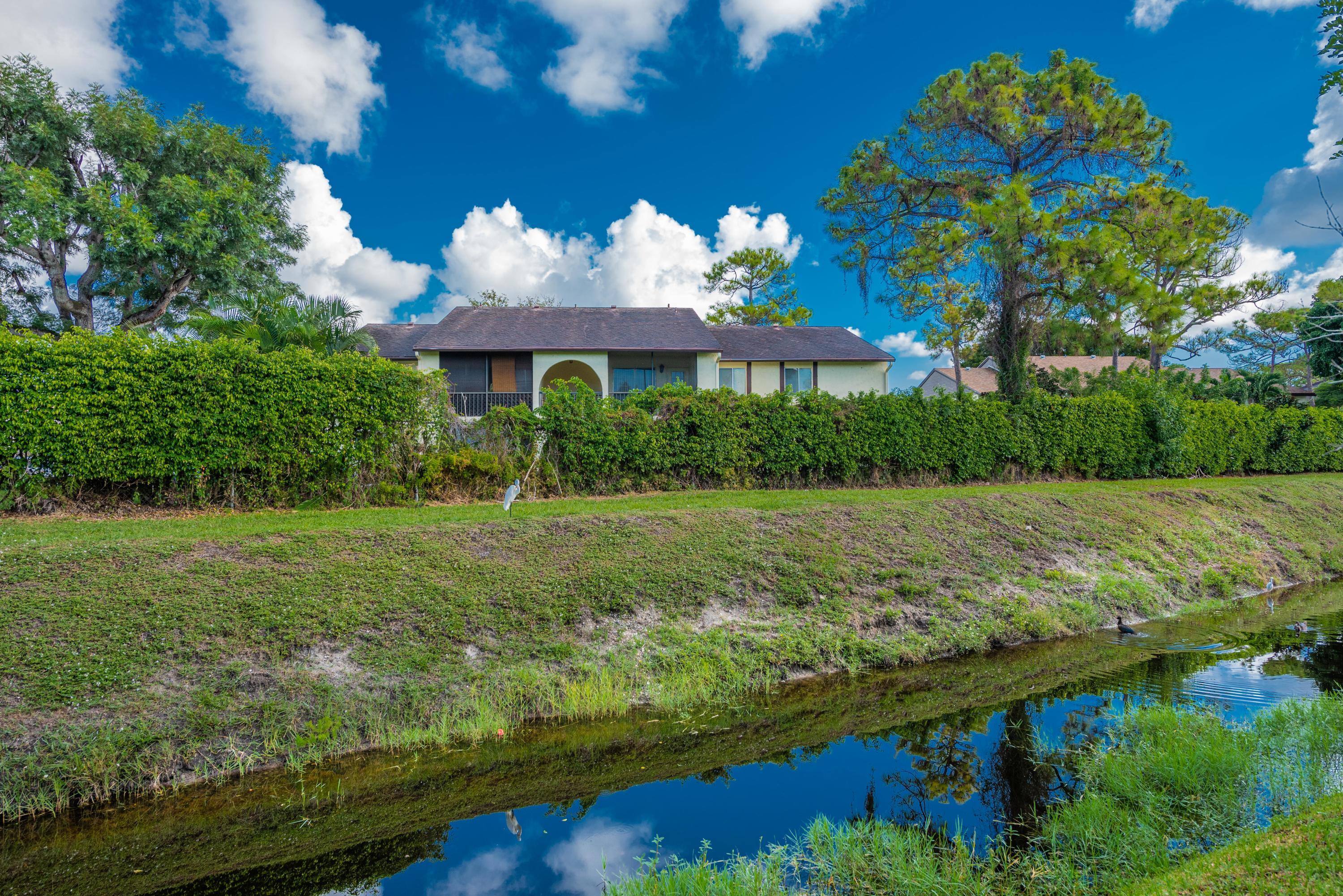 VILLA DEL TRIO - Residential Lease