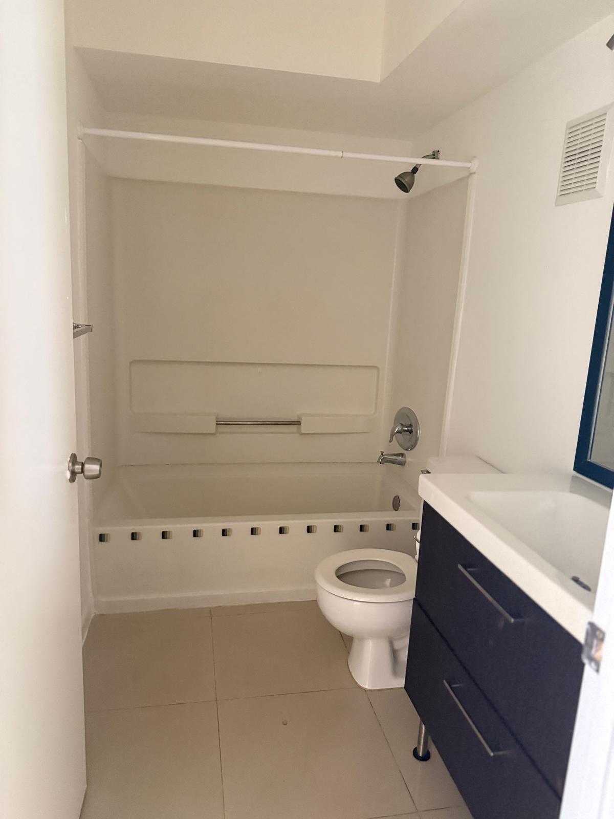 CASABLANCA ISLES CONDO - Residential Lease