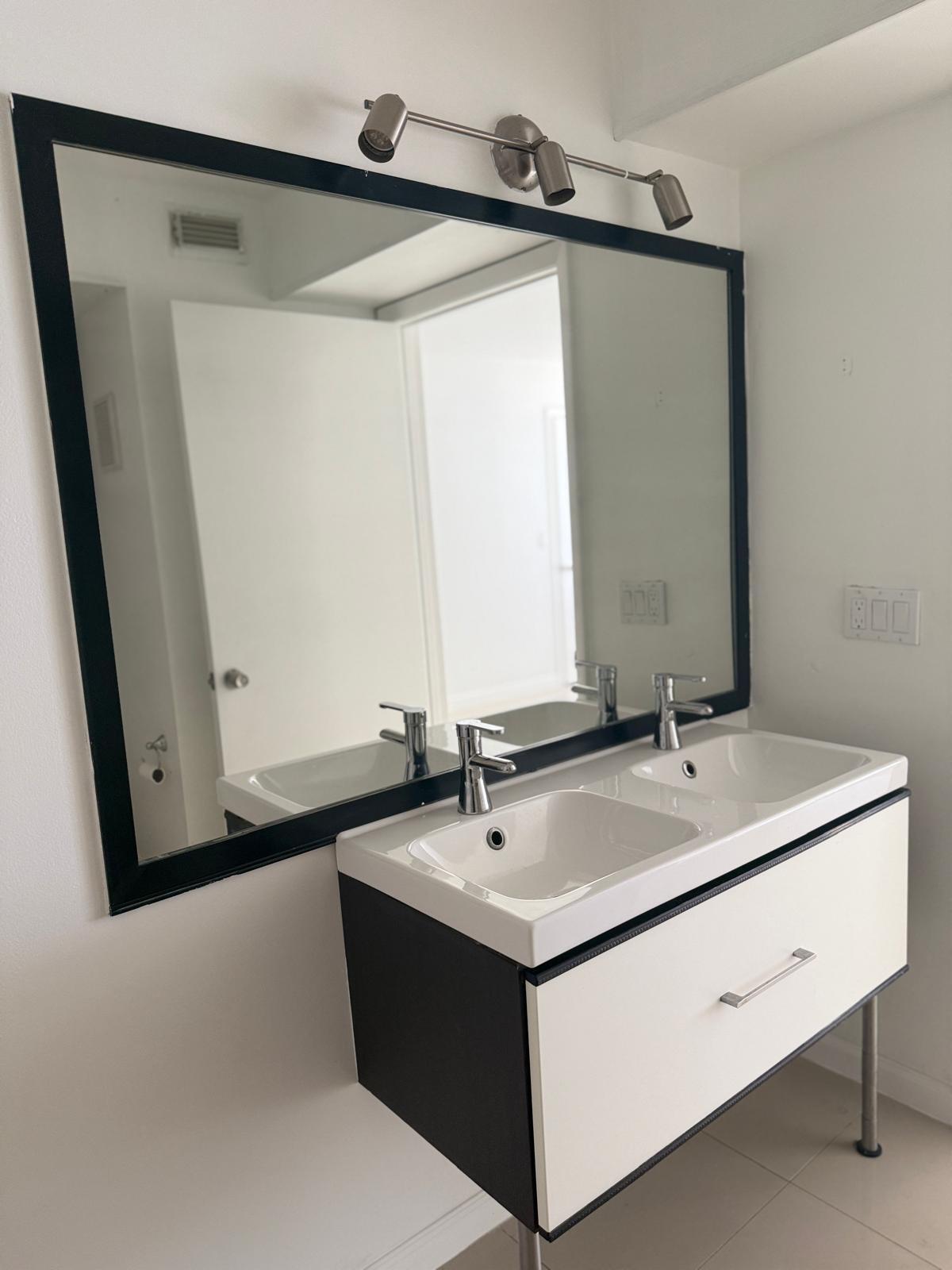 CASABLANCA ISLES CONDO - Residential Lease