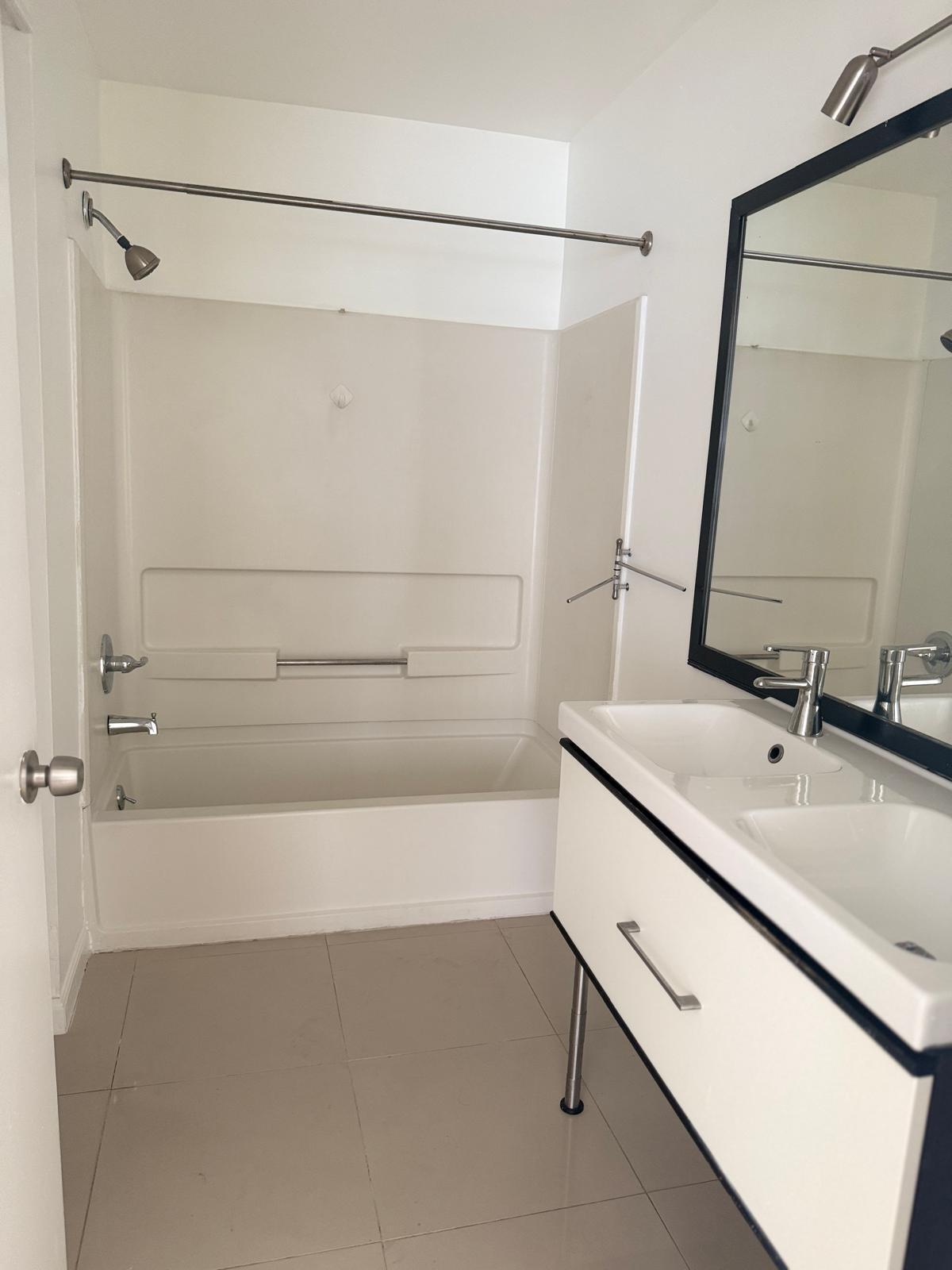 CASABLANCA ISLES CONDO - Residential Lease