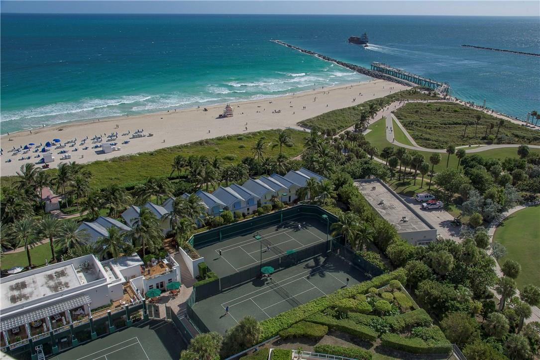 Continuum on South Beach - Residential