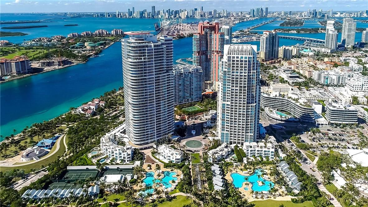 Continuum on South Beach - Residential