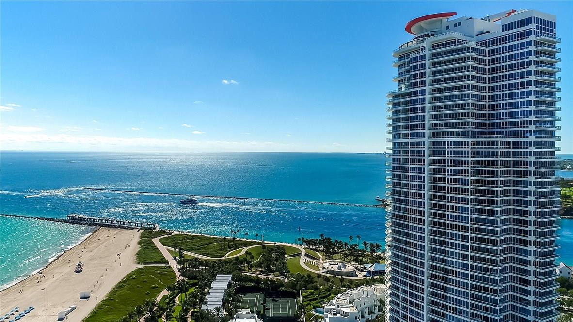 Continuum on South Beach - Residential