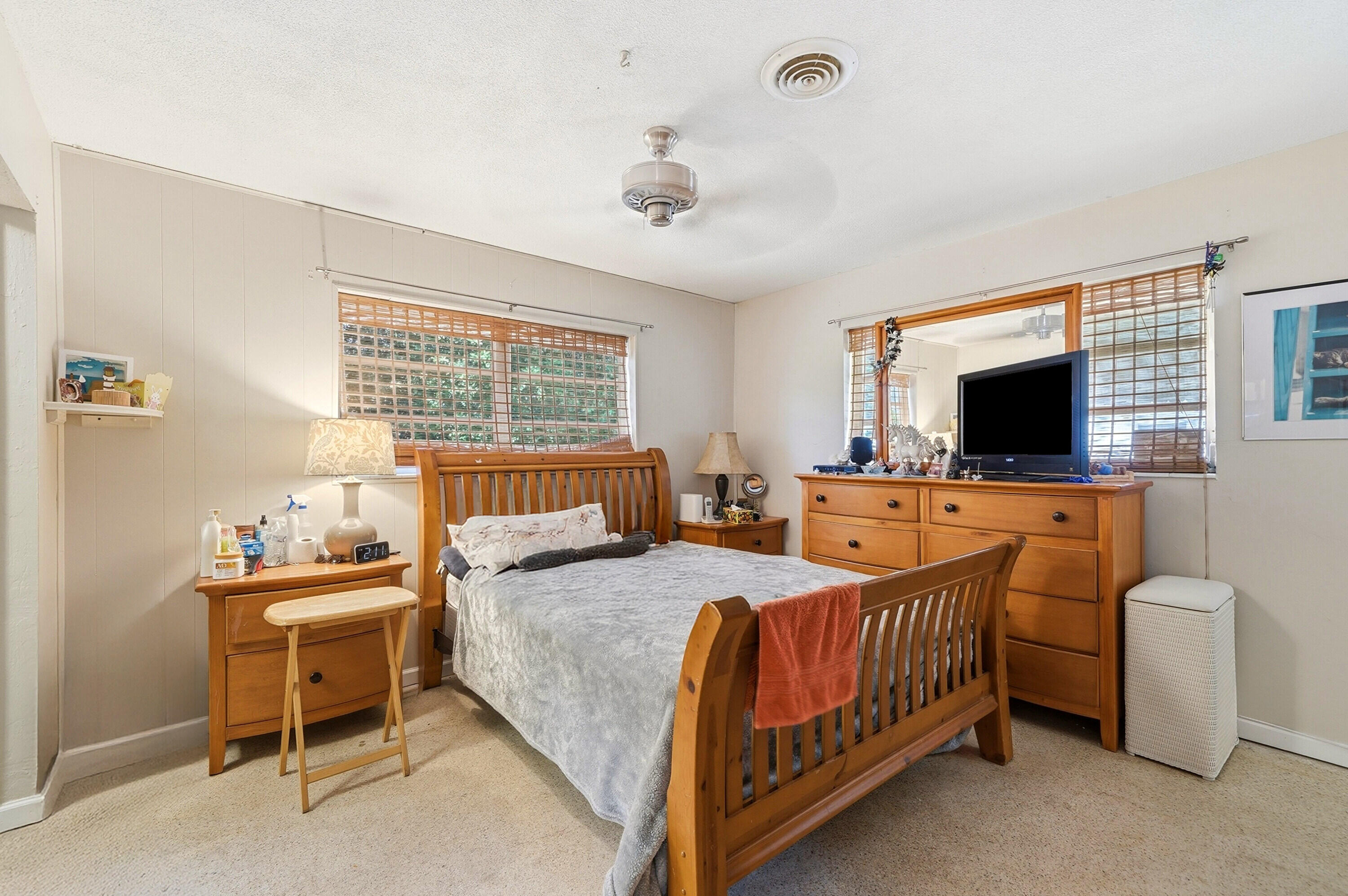 TWIN LAKES RESUB OF BLKS 11 12 - Residential
