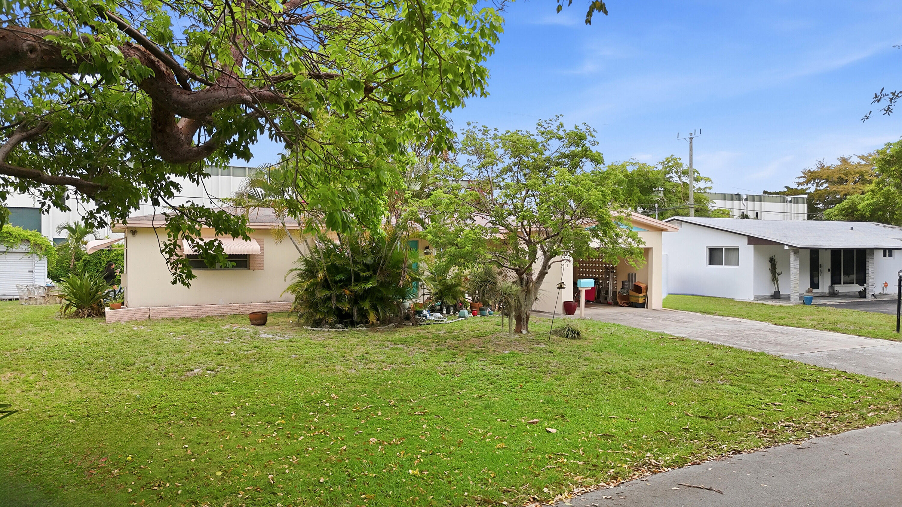 TWIN LAKES RESUB OF BLKS 11 12 - Residential