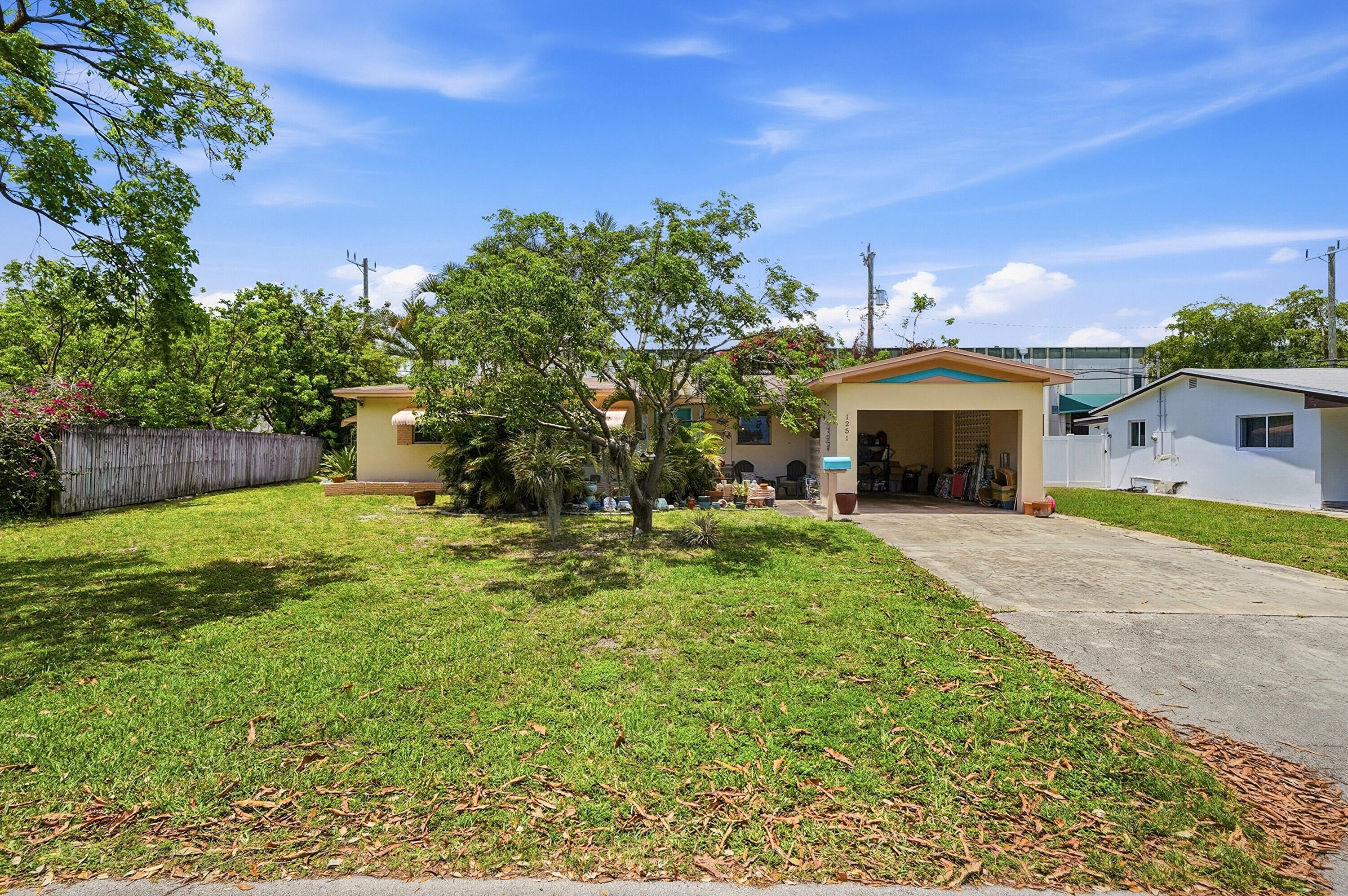 TWIN LAKES RESUB OF BLKS 11 12 - Residential