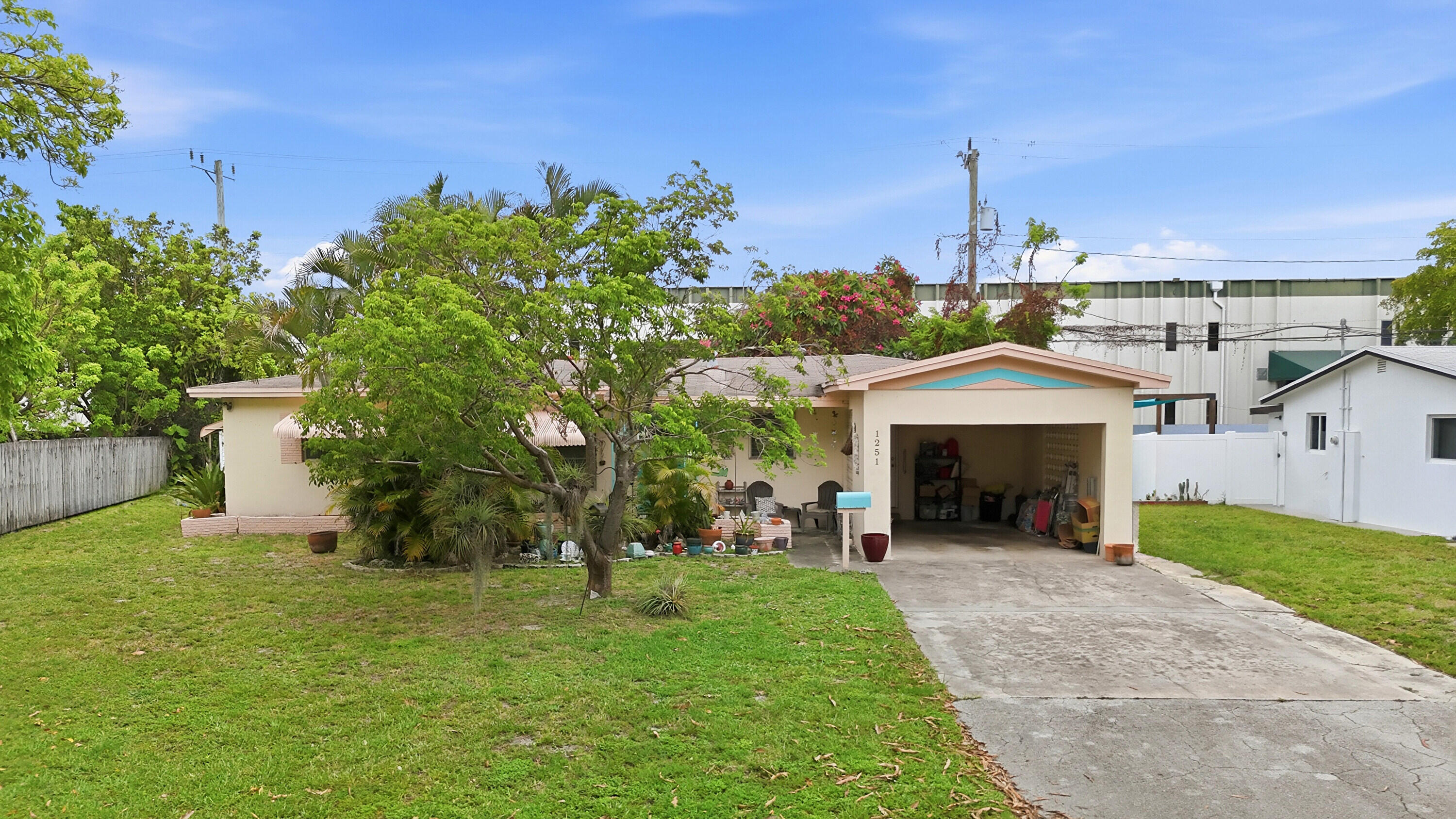 CHARMING SINGLE STORY HOME | PRIME FORT LAUDERDALE LOCATION | OVERSIZED LOT | NO HOA | BRIGHT OPEN SPLIT FLOOR PLAN | COZY LIVING AREAS WITH GREAT NATURAL LIGHT | EAT-IN KITCHEN WITH CLASSIC CABINETRY & BRICK STYLE BACKSPLASH | SPACIOUS FORMAL DINING AREA | LARGE FAMILY ROOM | HUGE FLORIDA ROOM | EXPANSIVE BACKYARD WITH LUSH TROPICAL LANDSCAPING | COVERED FRONT PATIO | CARPORT & DRIVEWAY | CONVENIENT LOCATION TO I 95, SHOPPING, FINE DINING, LAS OLAS & BEACHES | AC 2020 | WH 2017 | NO RENTAL RESTRICTION | INVESTMENT OPPORTUNITY | PRESENT ALL OFFERS!