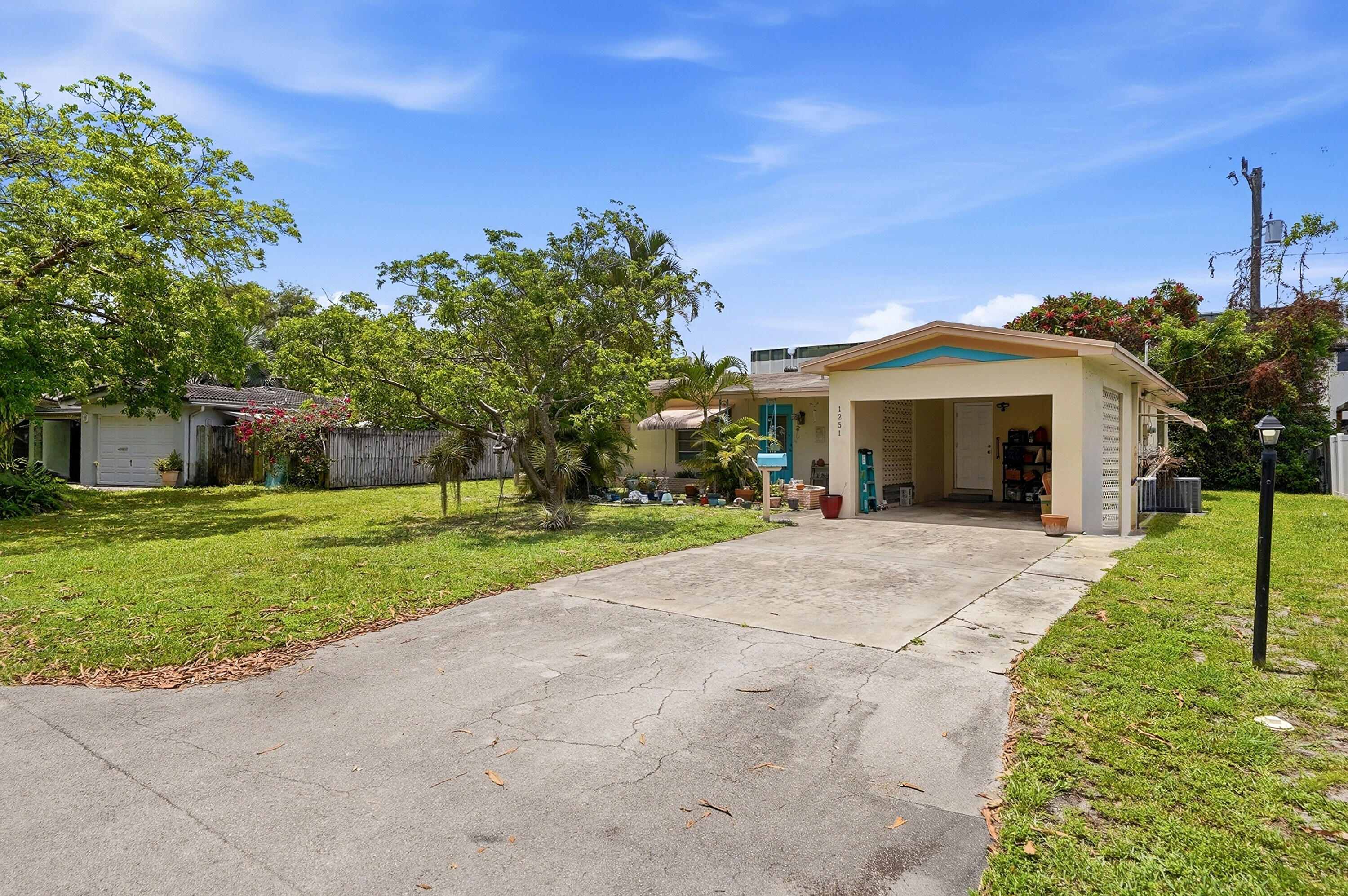 TWIN LAKES RESUB OF BLKS 11 12 - Residential