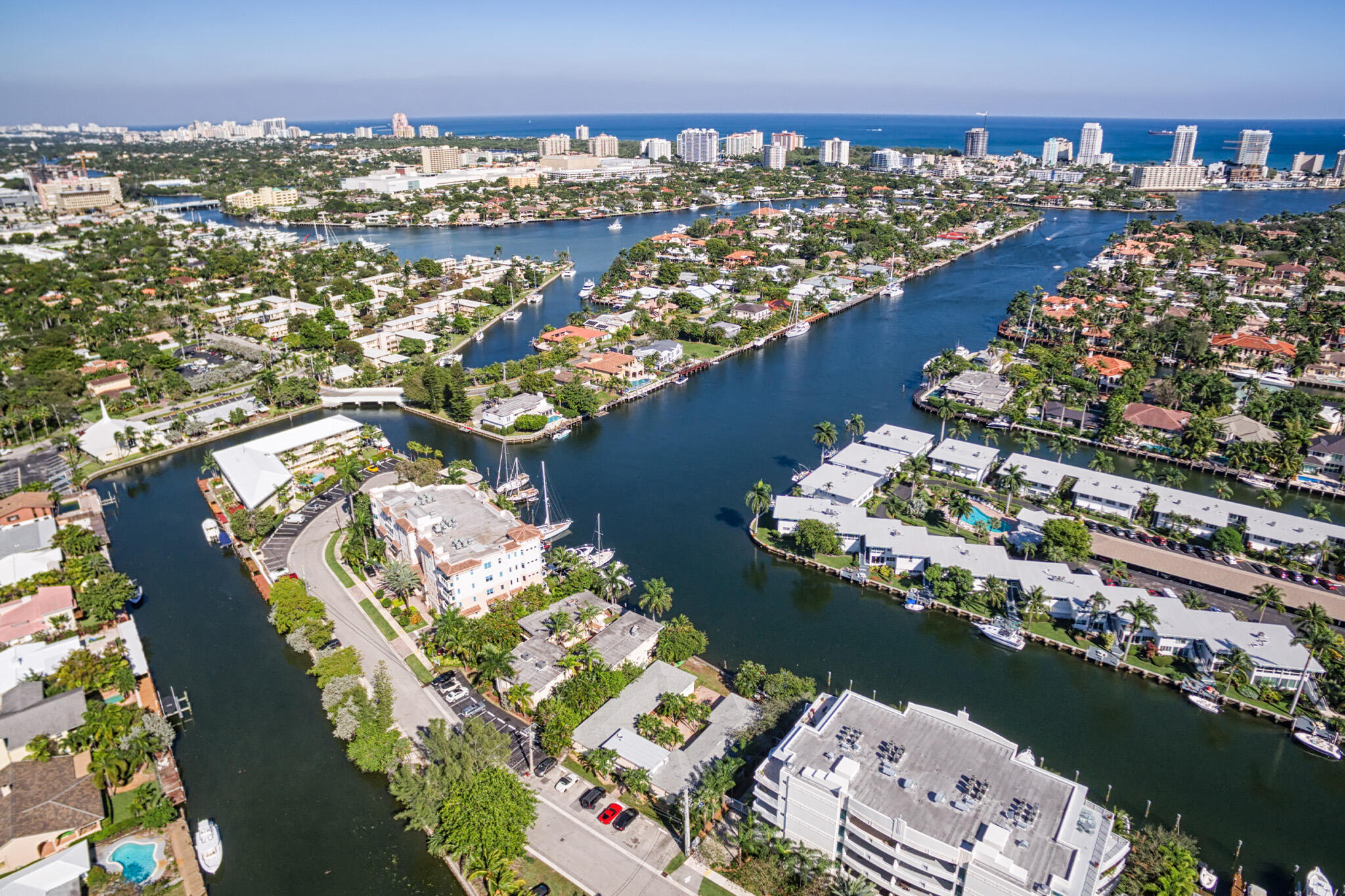 TWIN LAKES RESUB OF BLKS 11 12 - Residential
