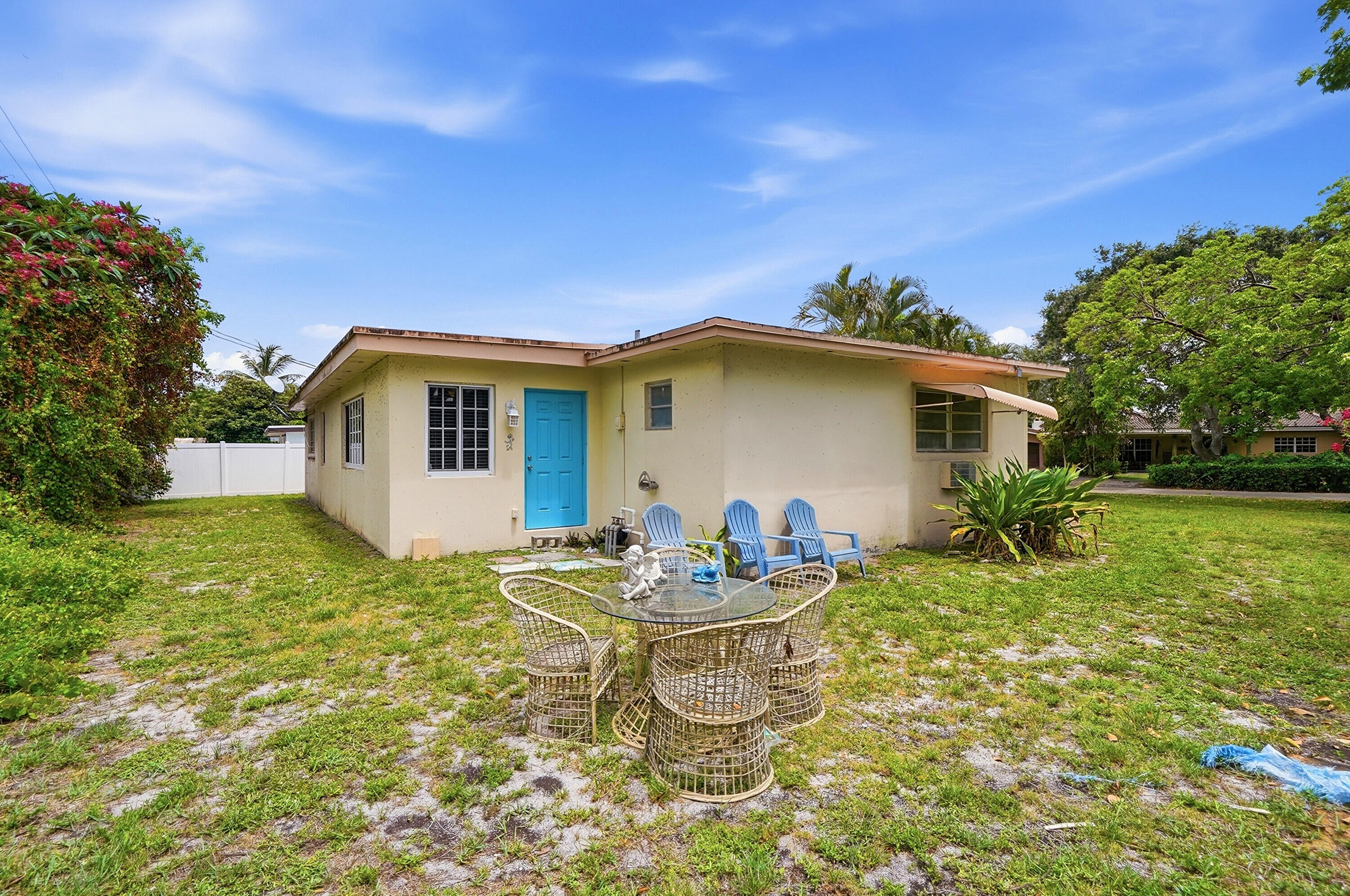 TWIN LAKES RESUB OF BLKS 11 12 - Residential