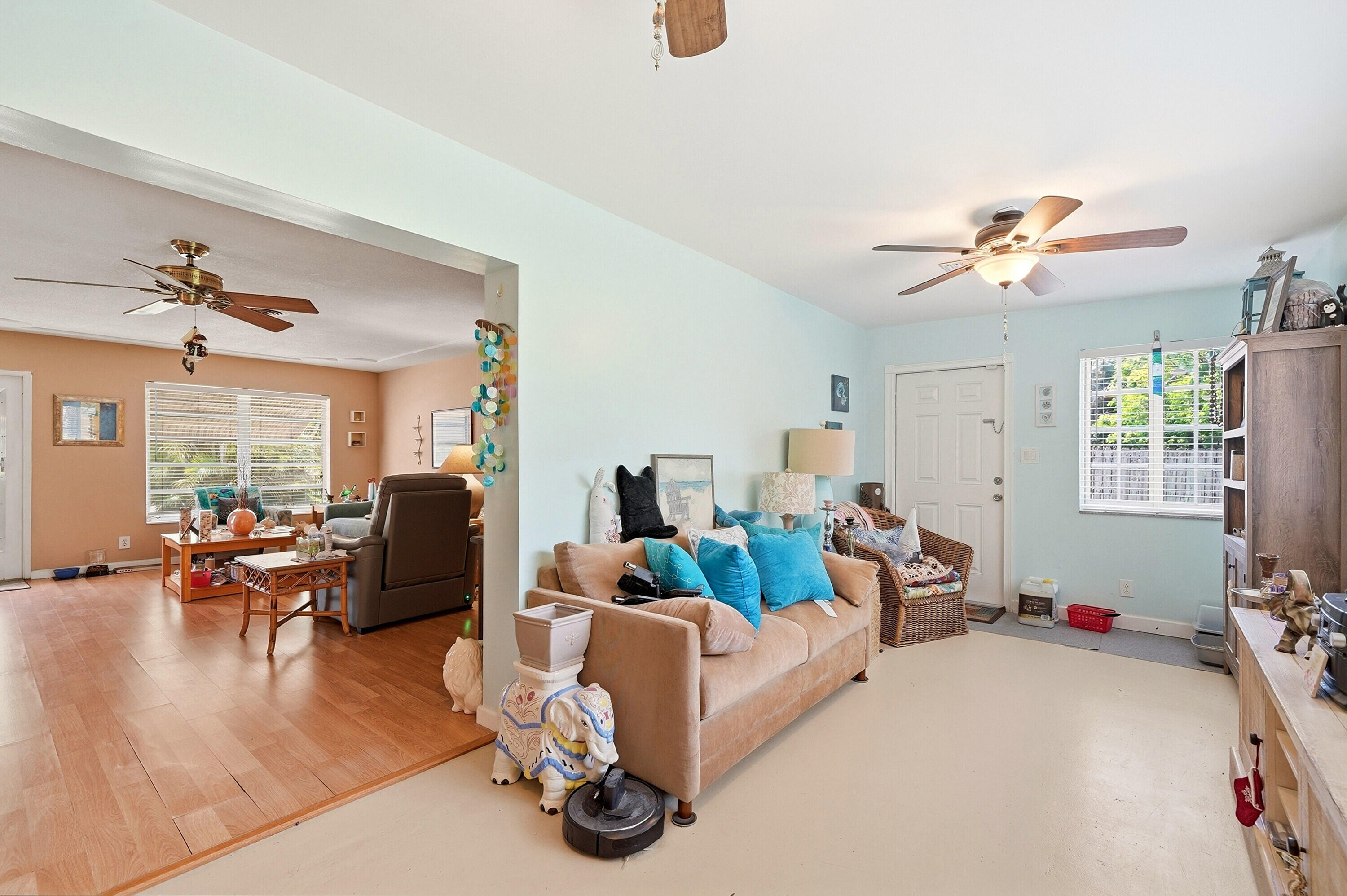 TWIN LAKES RESUB OF BLKS 11 12 - Residential