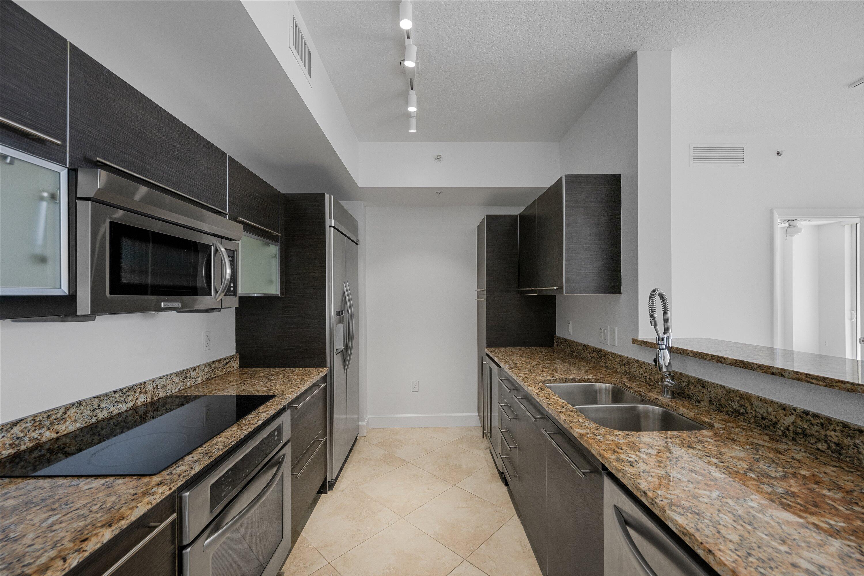 CITYPLACE SOUTH TOWER CONDO - Residential Lease