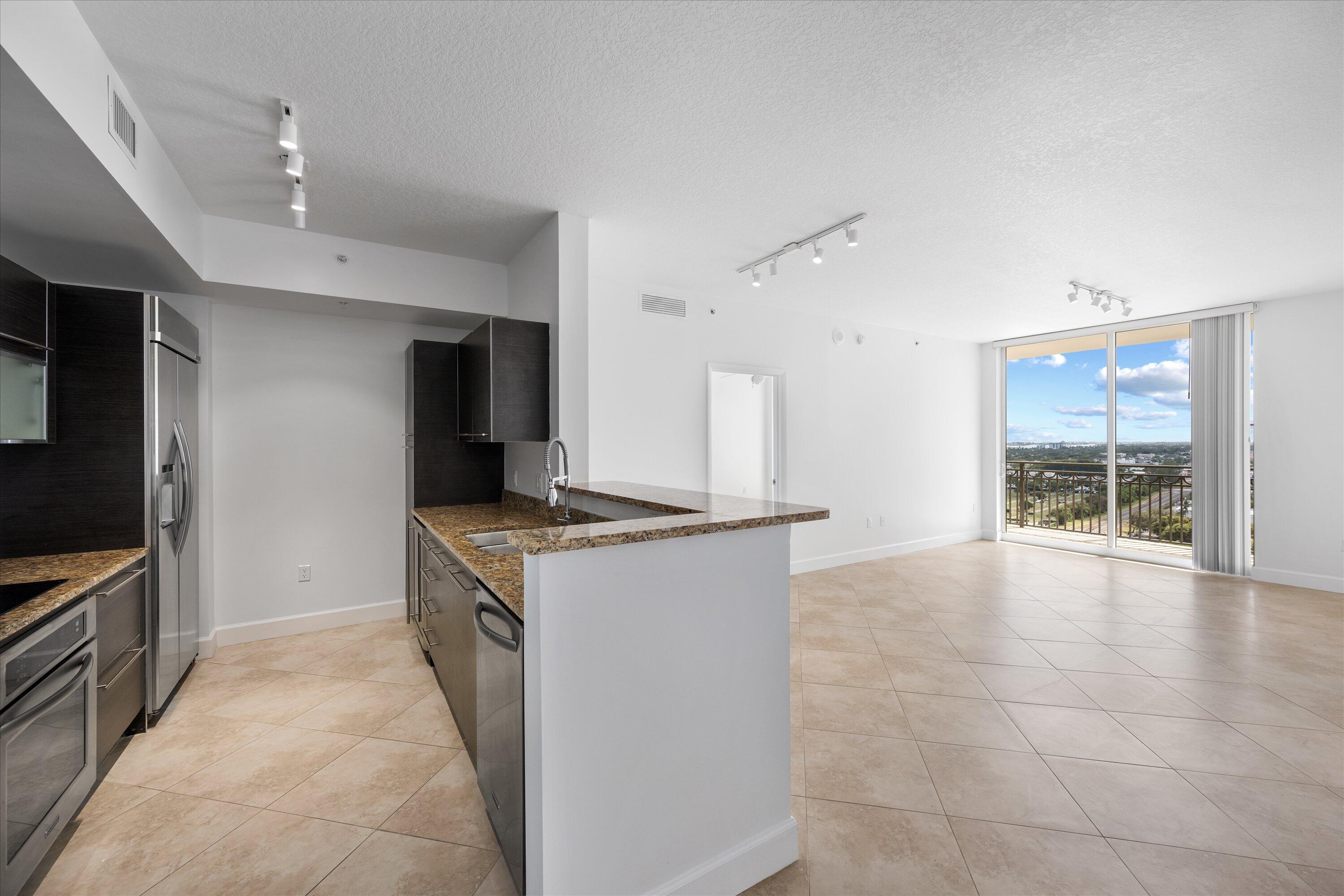 CITYPLACE SOUTH TOWER CONDO - Residential Lease