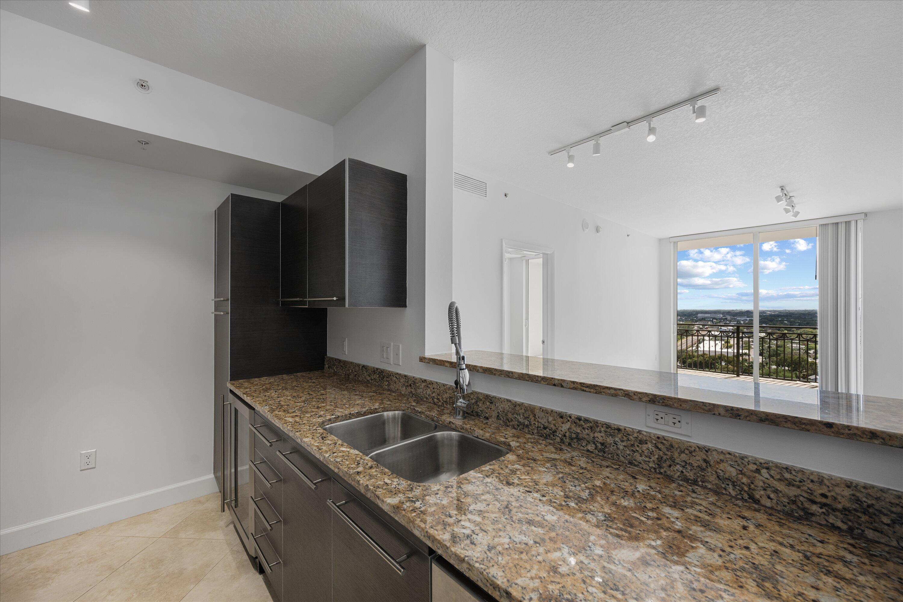 CITYPLACE SOUTH TOWER CONDO - Residential Lease