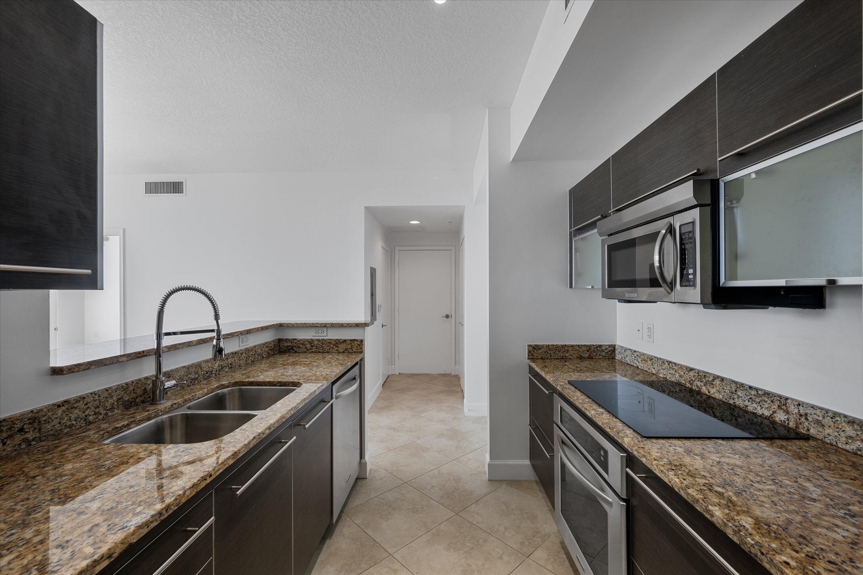 CITYPLACE SOUTH TOWER CONDO - Residential Lease
