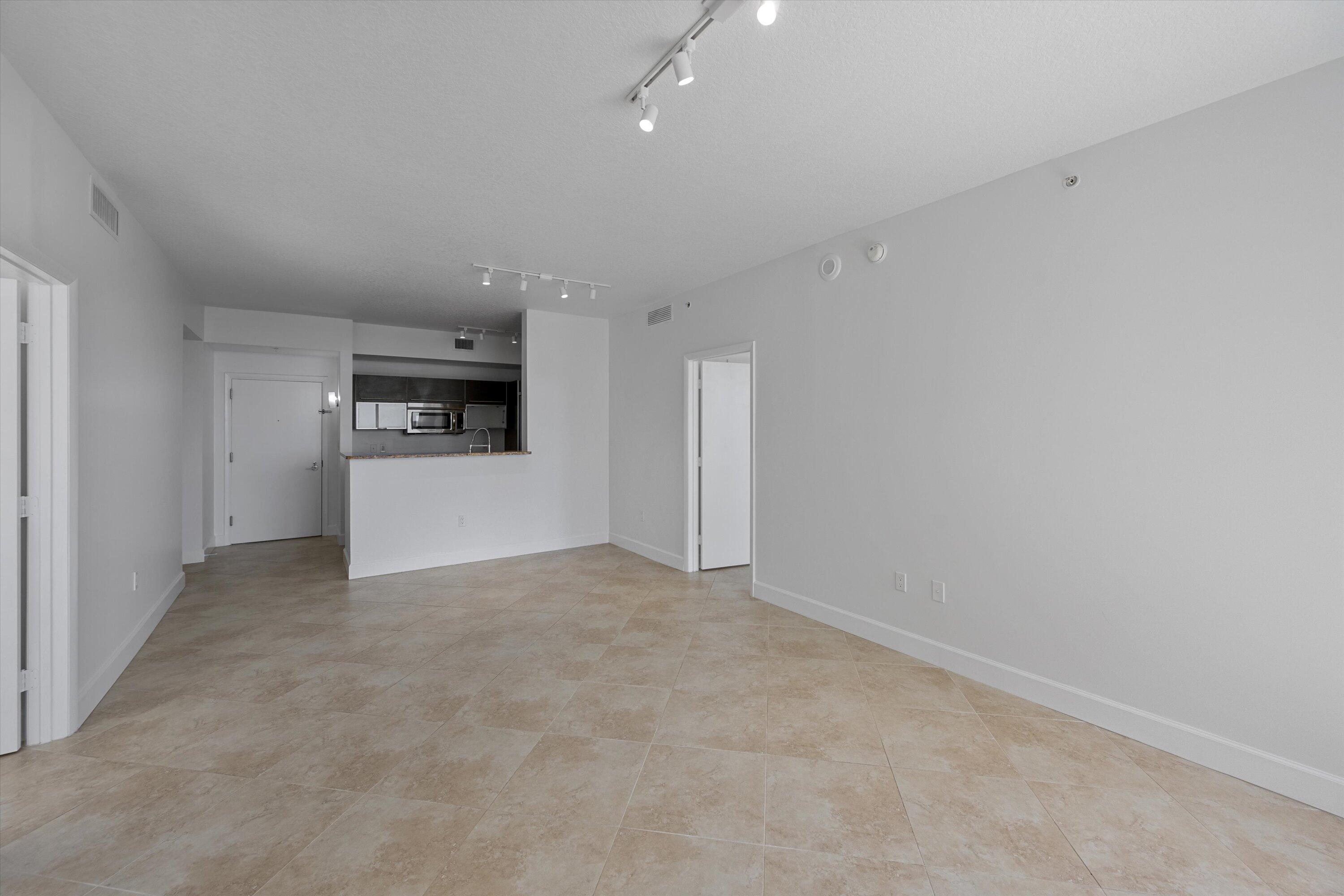 CITYPLACE SOUTH TOWER CONDO - Residential Lease