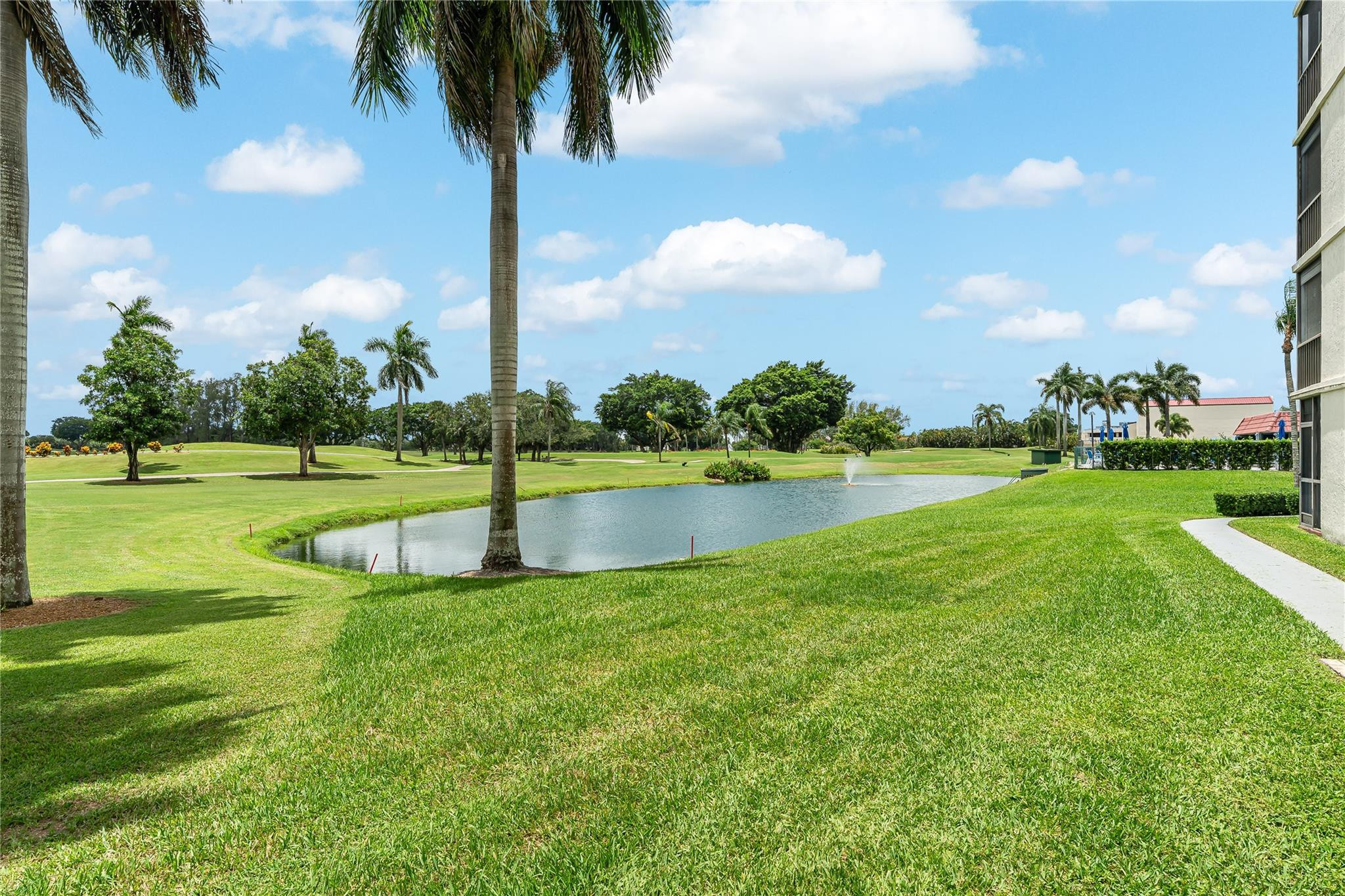 Hollybrook Golf & Tennis Club - Residential