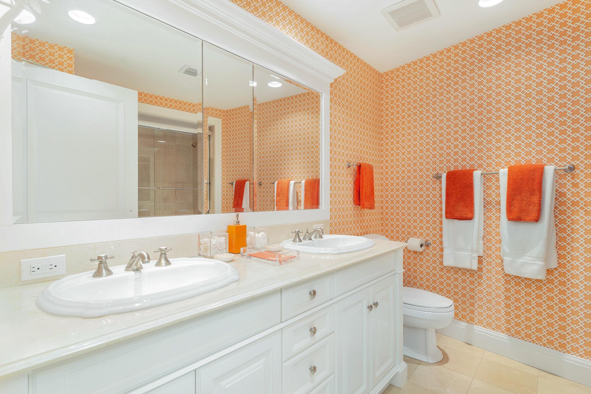 ONE ROYAL PALM WAY COND DECL IN - Residential