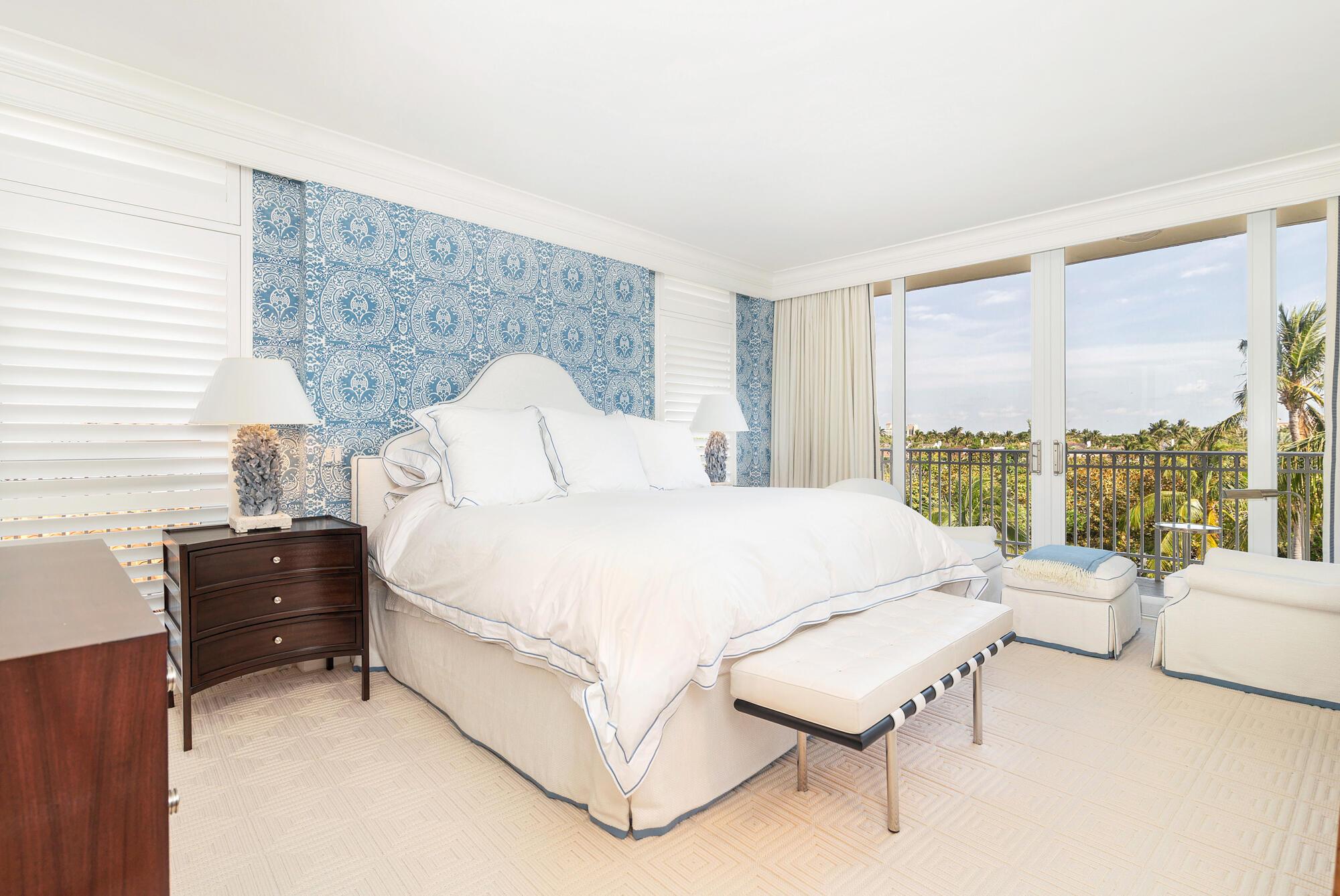 ONE ROYAL PALM WAY COND DECL IN - Residential