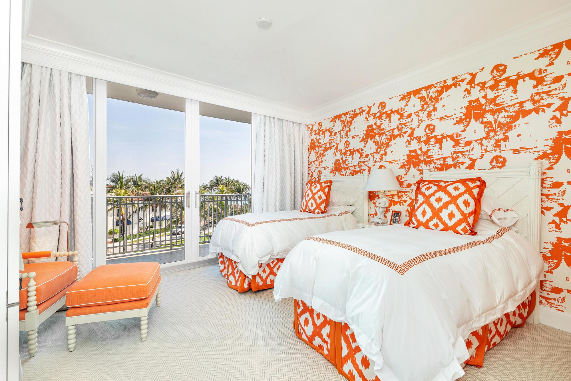 ONE ROYAL PALM WAY COND DECL IN - Residential