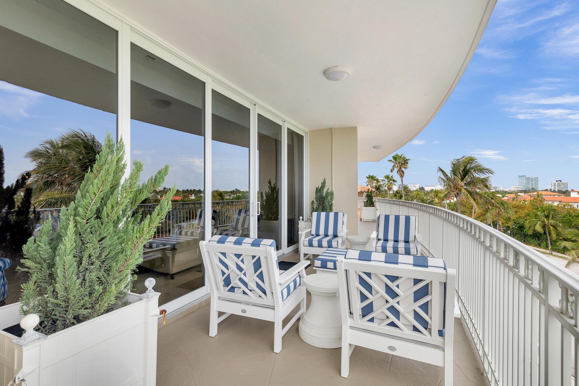 ONE ROYAL PALM WAY COND DECL IN - Residential