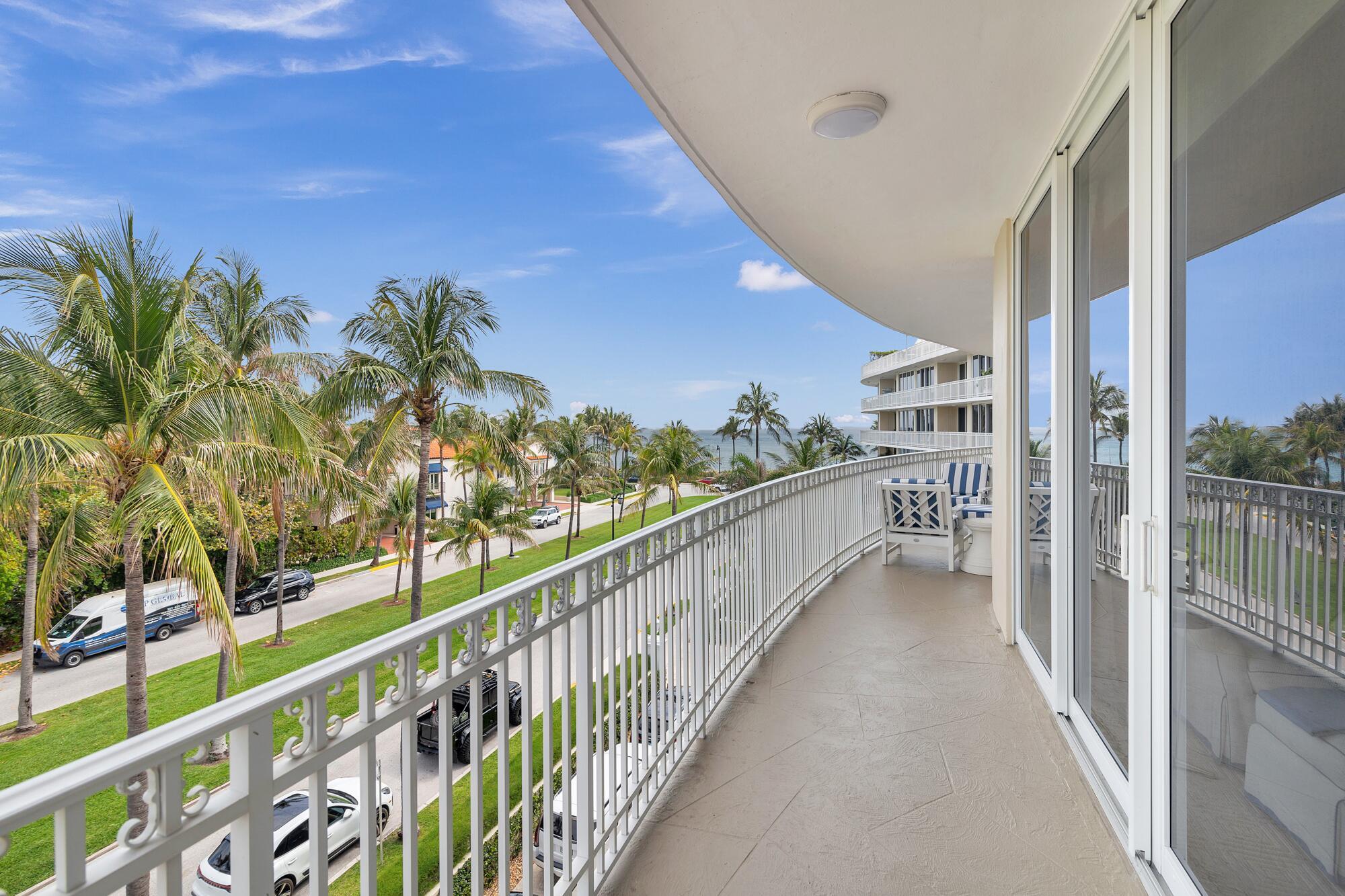 ONE ROYAL PALM WAY COND DECL IN - Residential