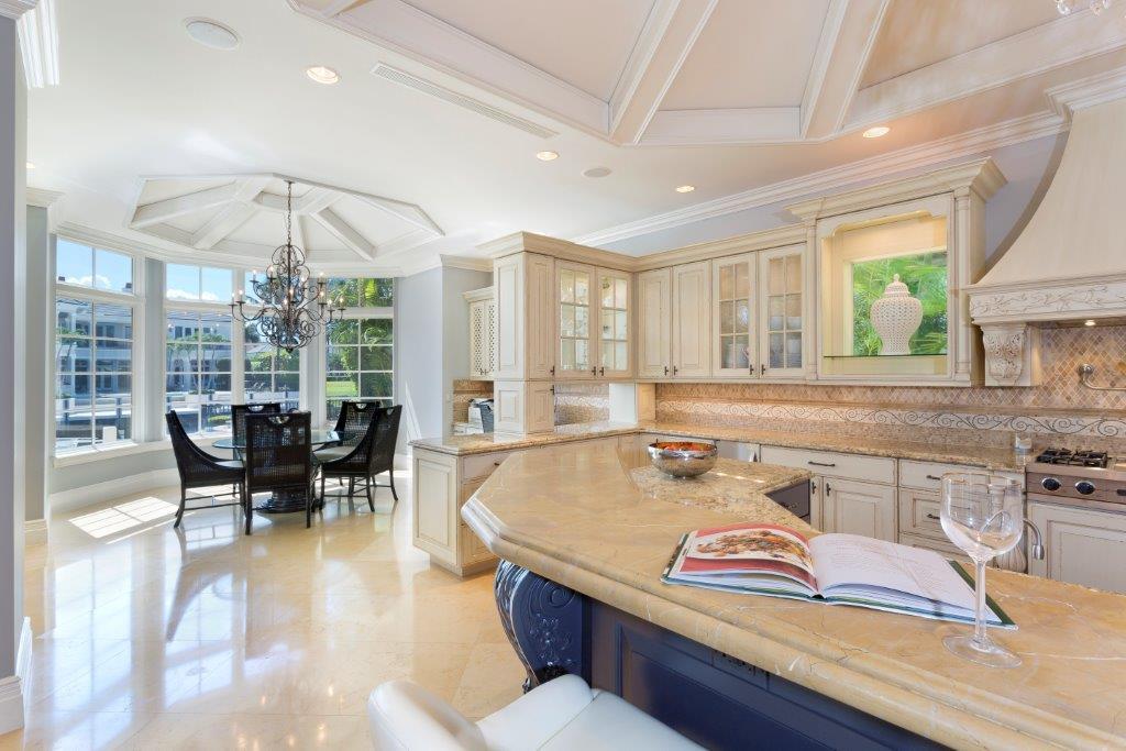 ROYAL PALM YACHT AND COUNTRY CLUB - Residential