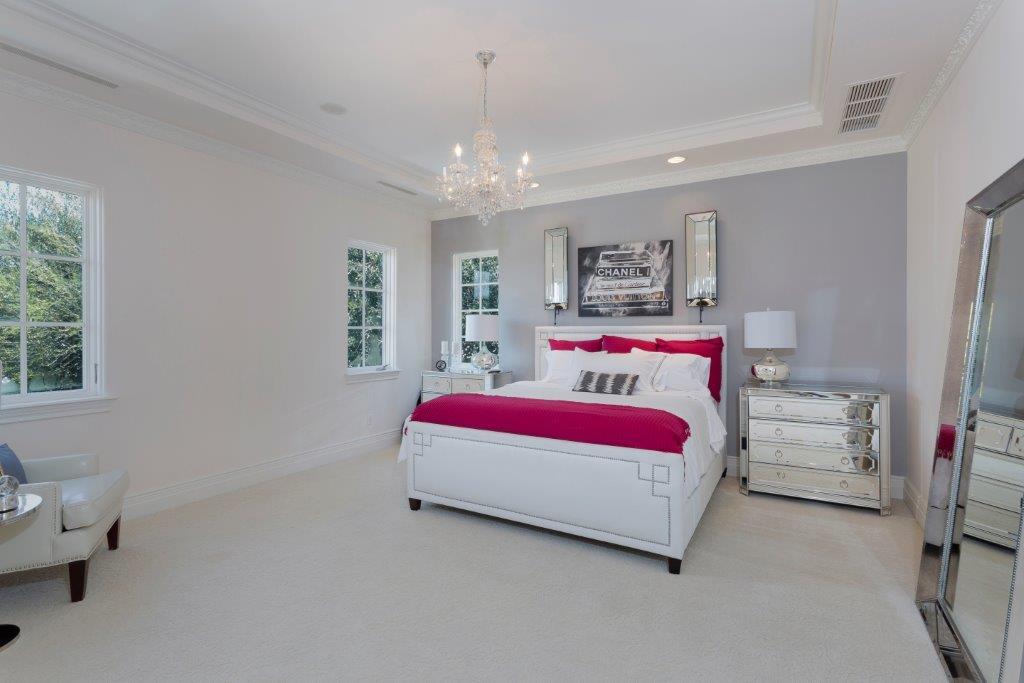 ROYAL PALM YACHT AND COUNTRY CLUB - Residential