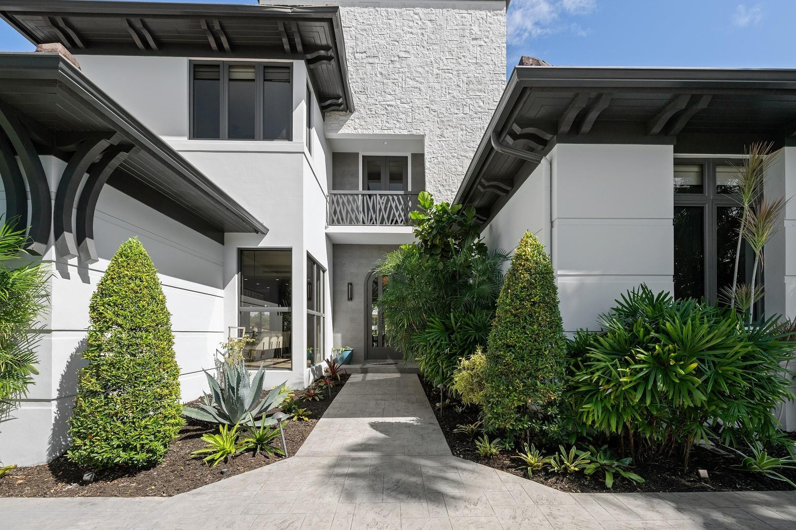 Las Olas Isles - Residential