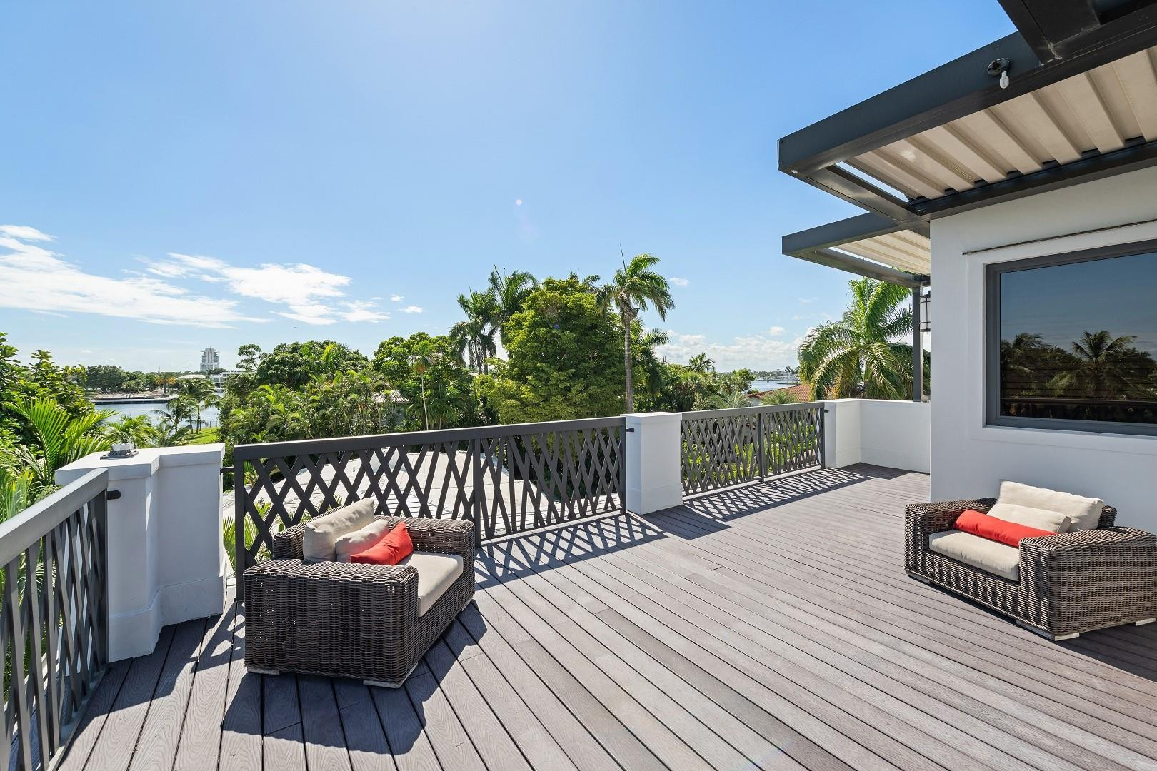 Las Olas Isles - Residential