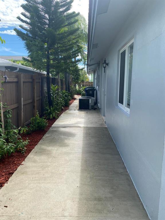 CORAL RIDGE ISLES - Residential Income