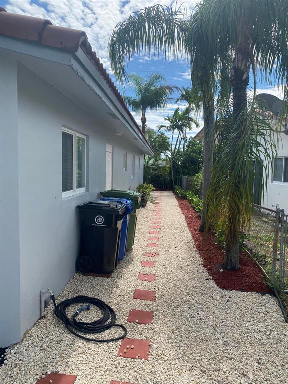 CORAL RIDGE ISLES - Residential Income