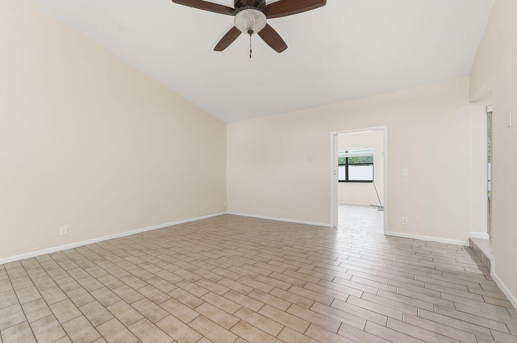HOMEWOOD LAKES SEC A - Residential Lease