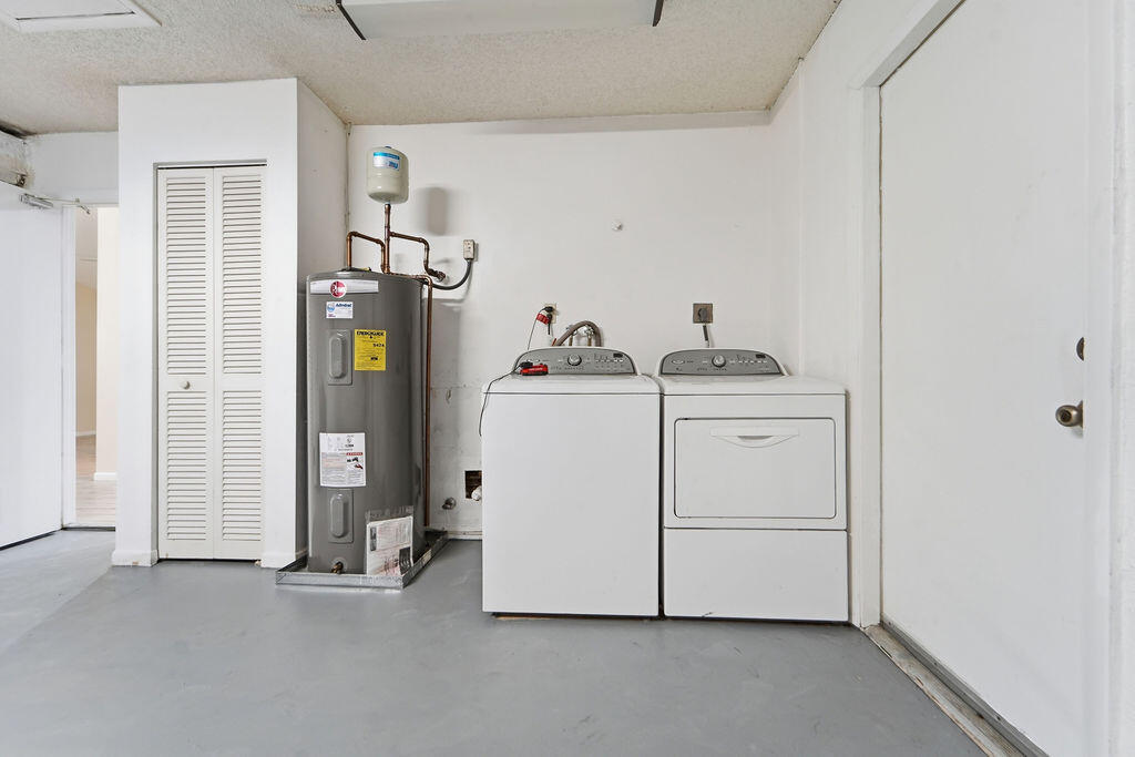 HOMEWOOD LAKES SEC A - Residential Lease