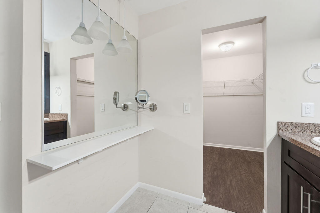 HOMEWOOD LAKES SEC A - Residential Lease