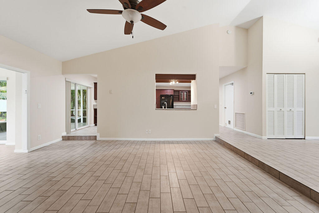 HOMEWOOD LAKES SEC A - Residential Lease