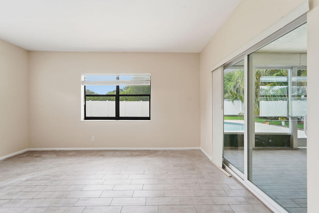 HOMEWOOD LAKES SEC A - Residential Lease