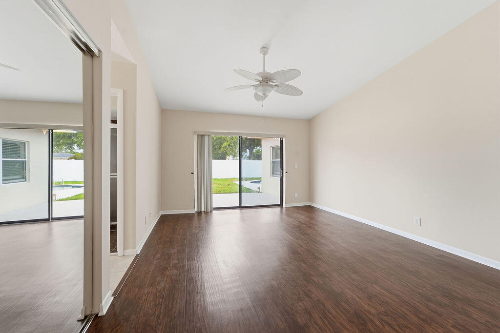 HOMEWOOD LAKES SEC A - Residential Lease