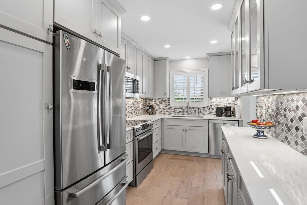 ATLANTIS REGENCY GARDEN APTS CONDO - Residential