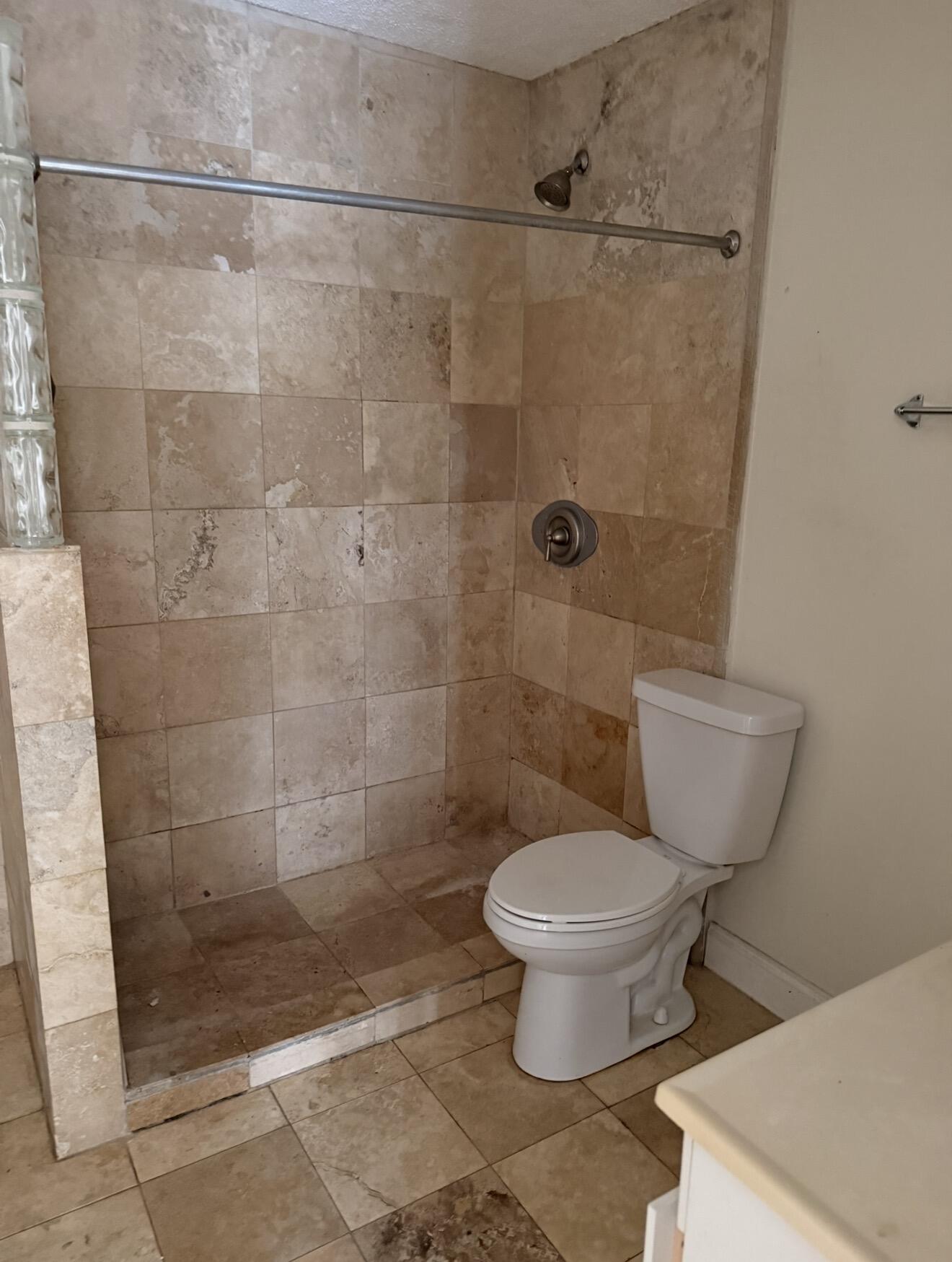 CROSS CREEK CONDO - Residential Lease