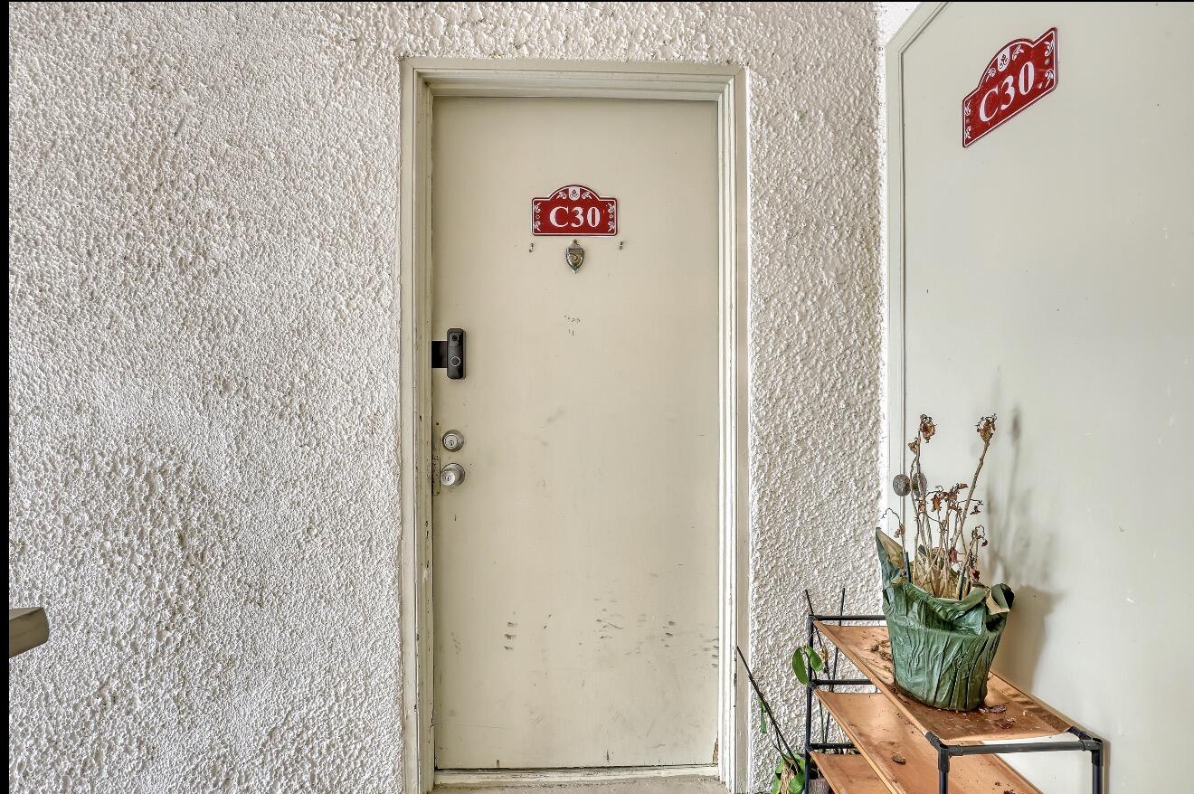 CROSS CREEK CONDO - Residential Lease