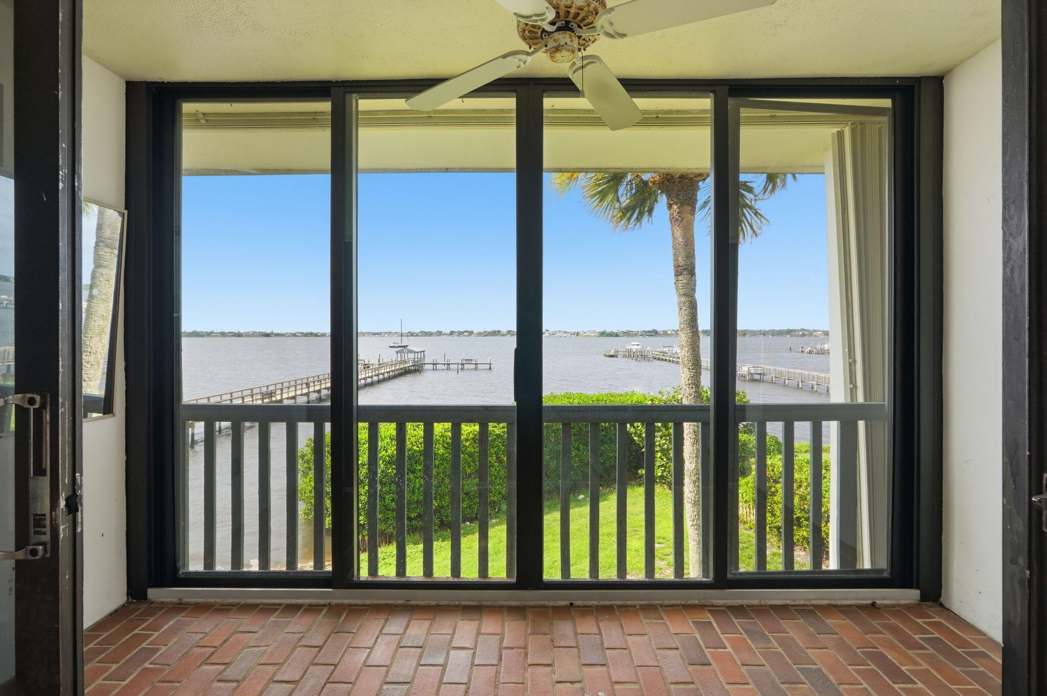 PIERPOINT YACHT CLUB CONDO - Residential