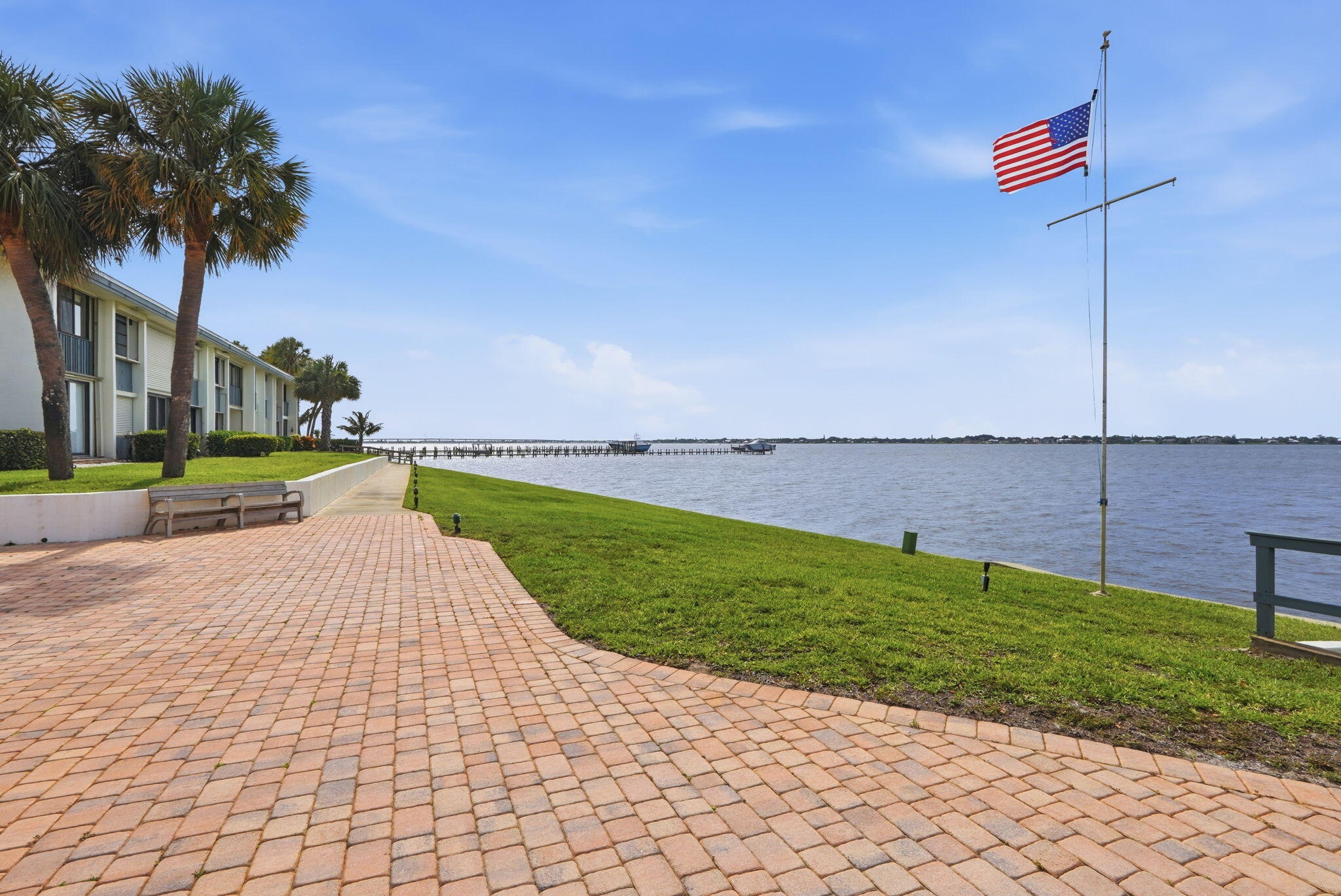 PIERPOINT YACHT CLUB CONDO - Residential