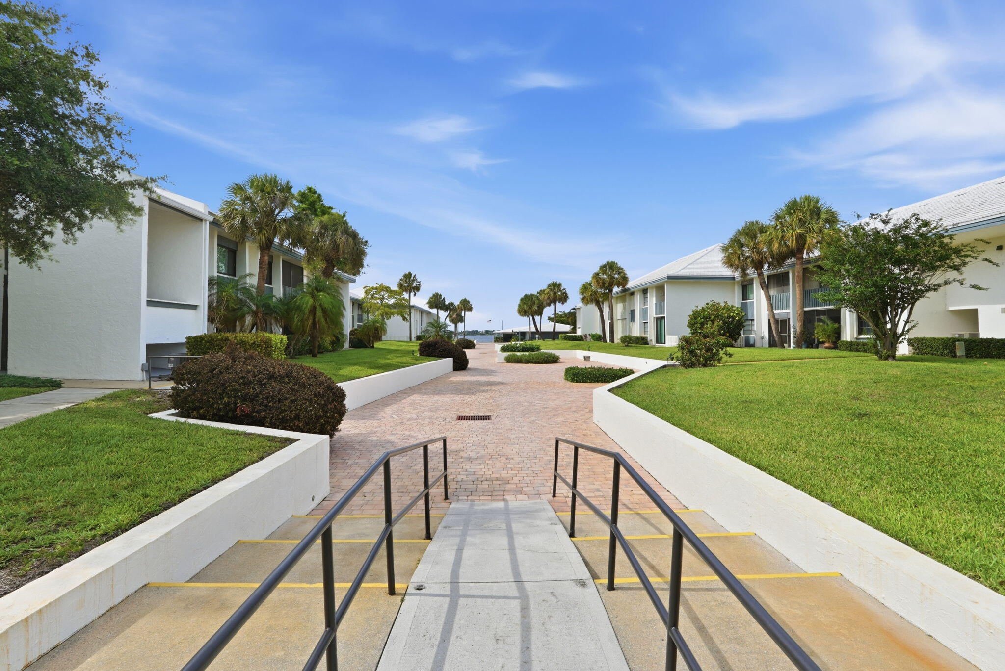 PIERPOINT YACHT CLUB CONDO - Residential