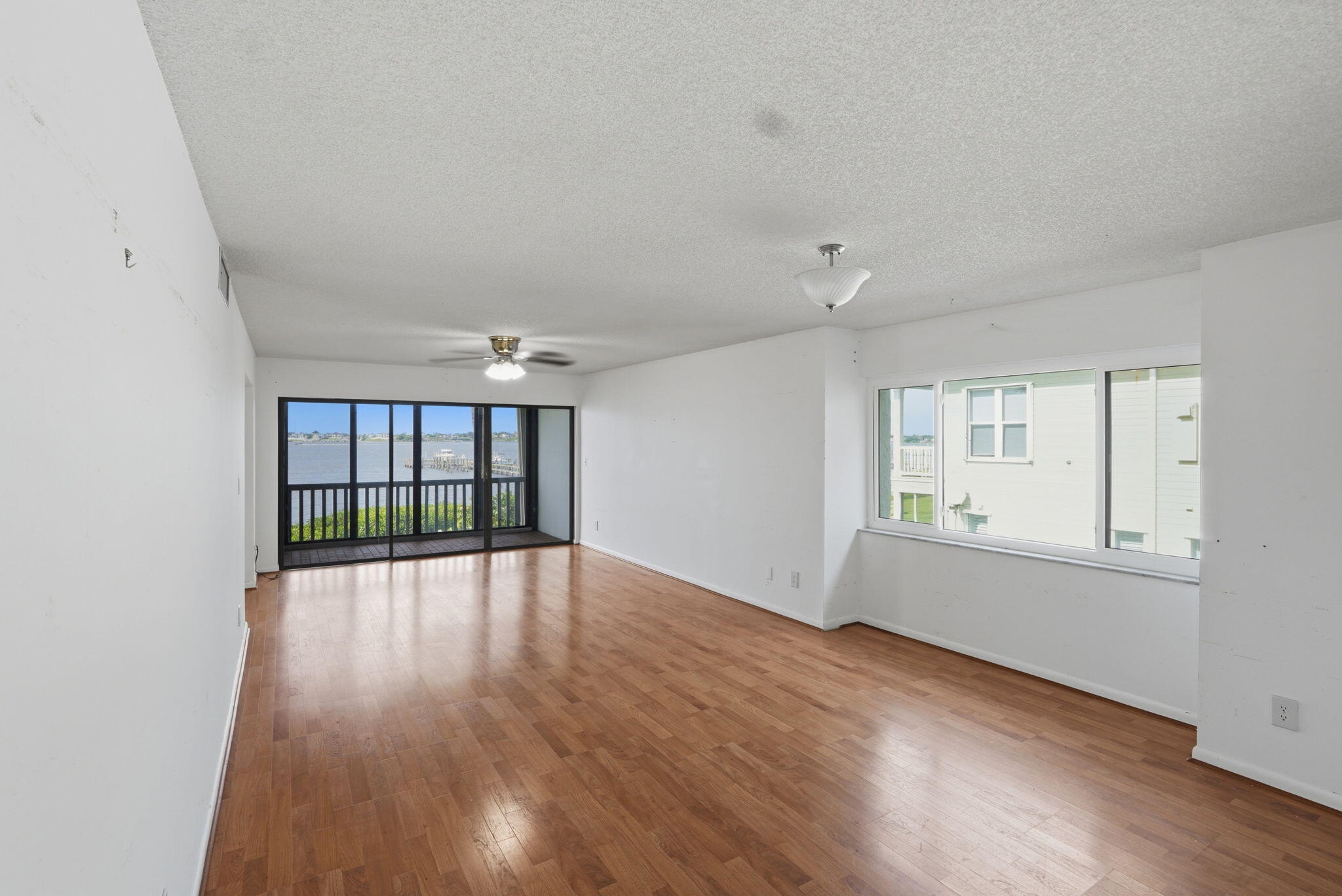 PIERPOINT YACHT CLUB CONDO - Residential