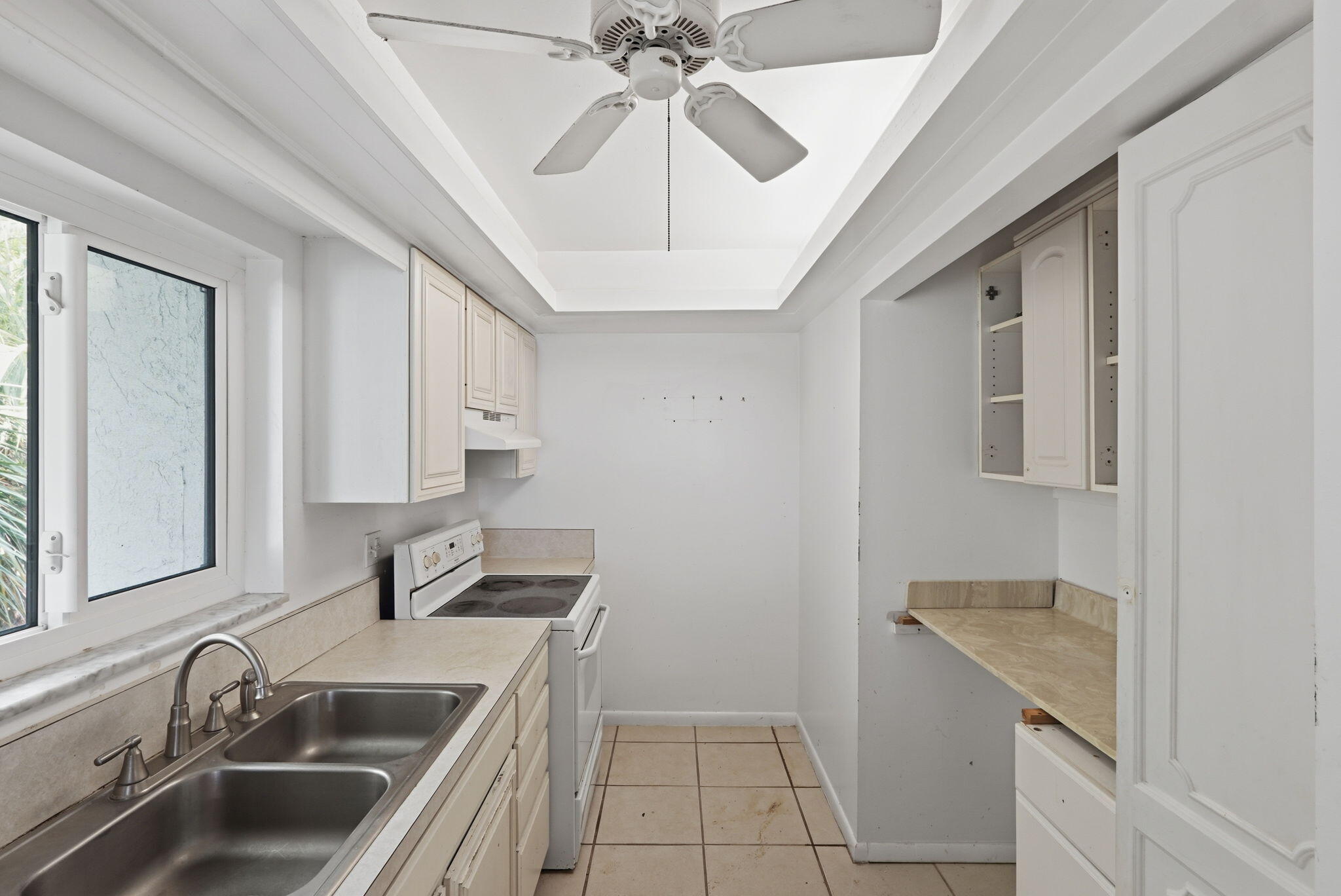 PIERPOINT YACHT CLUB CONDO - Residential