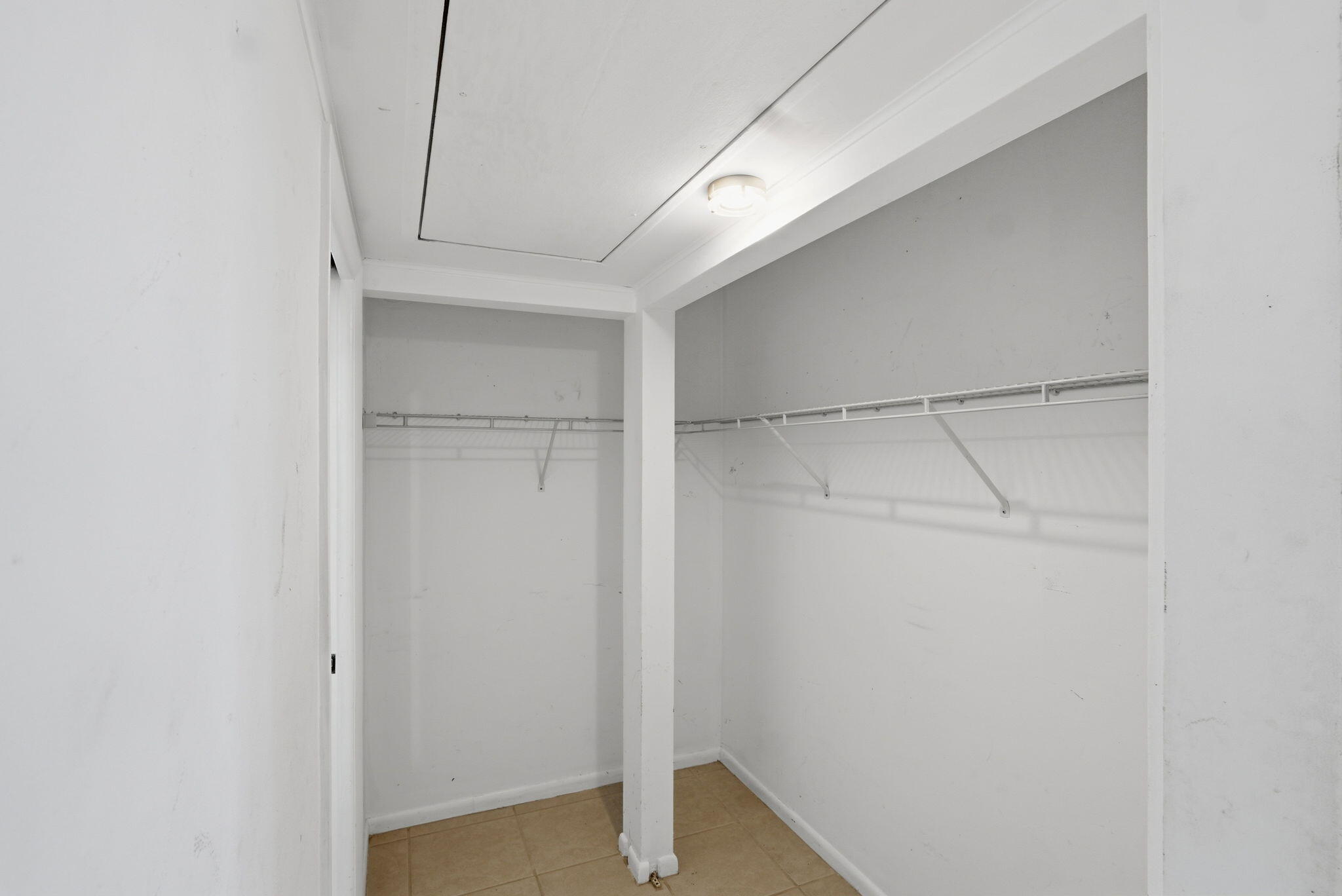 PIERPOINT YACHT CLUB CONDO - Residential