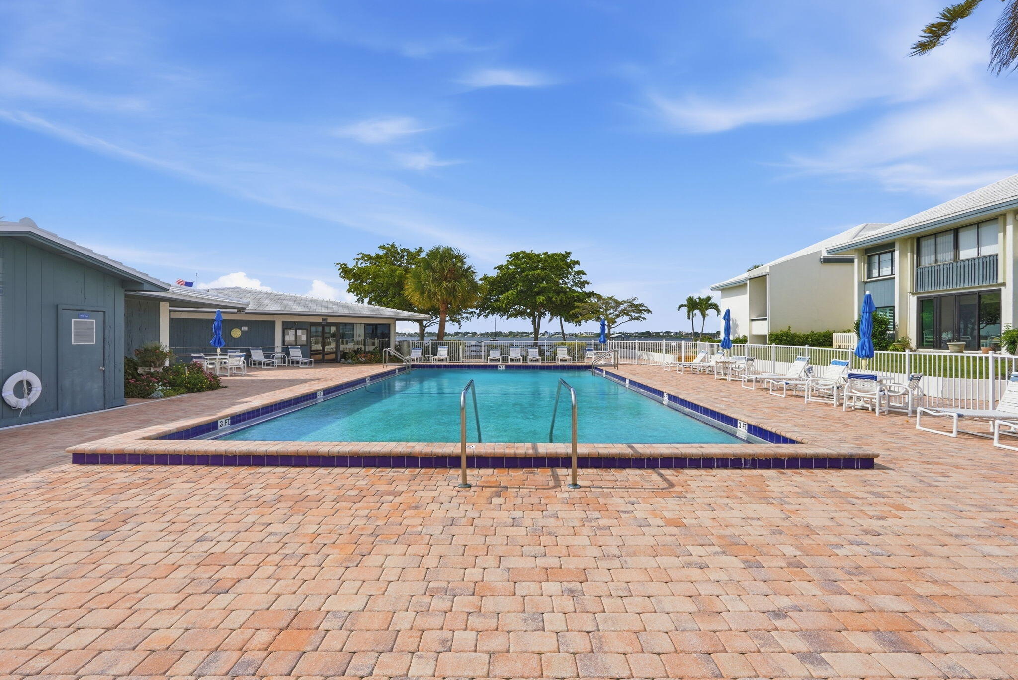 PIERPOINT YACHT CLUB CONDO - Residential