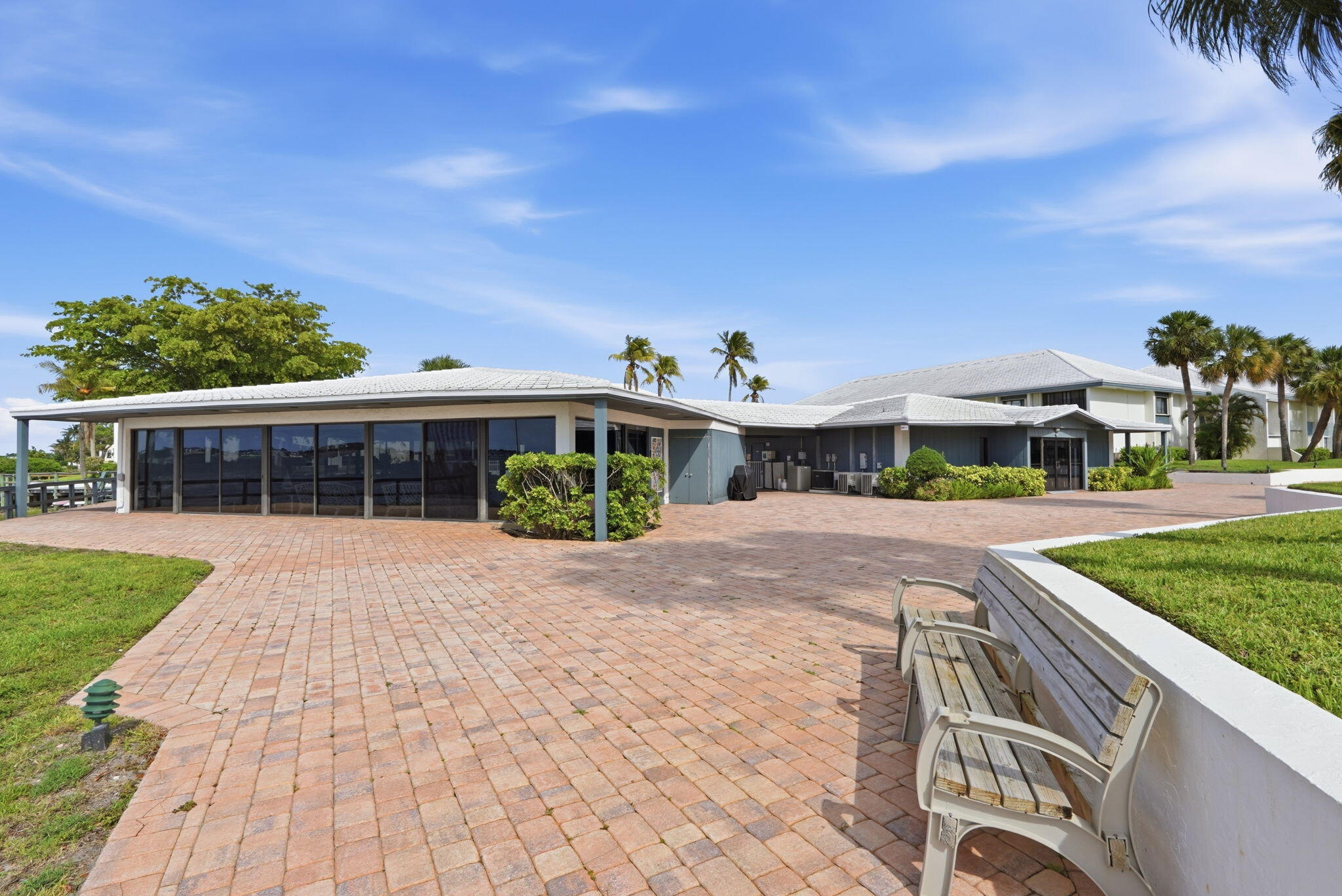 PIERPOINT YACHT CLUB CONDO - Residential