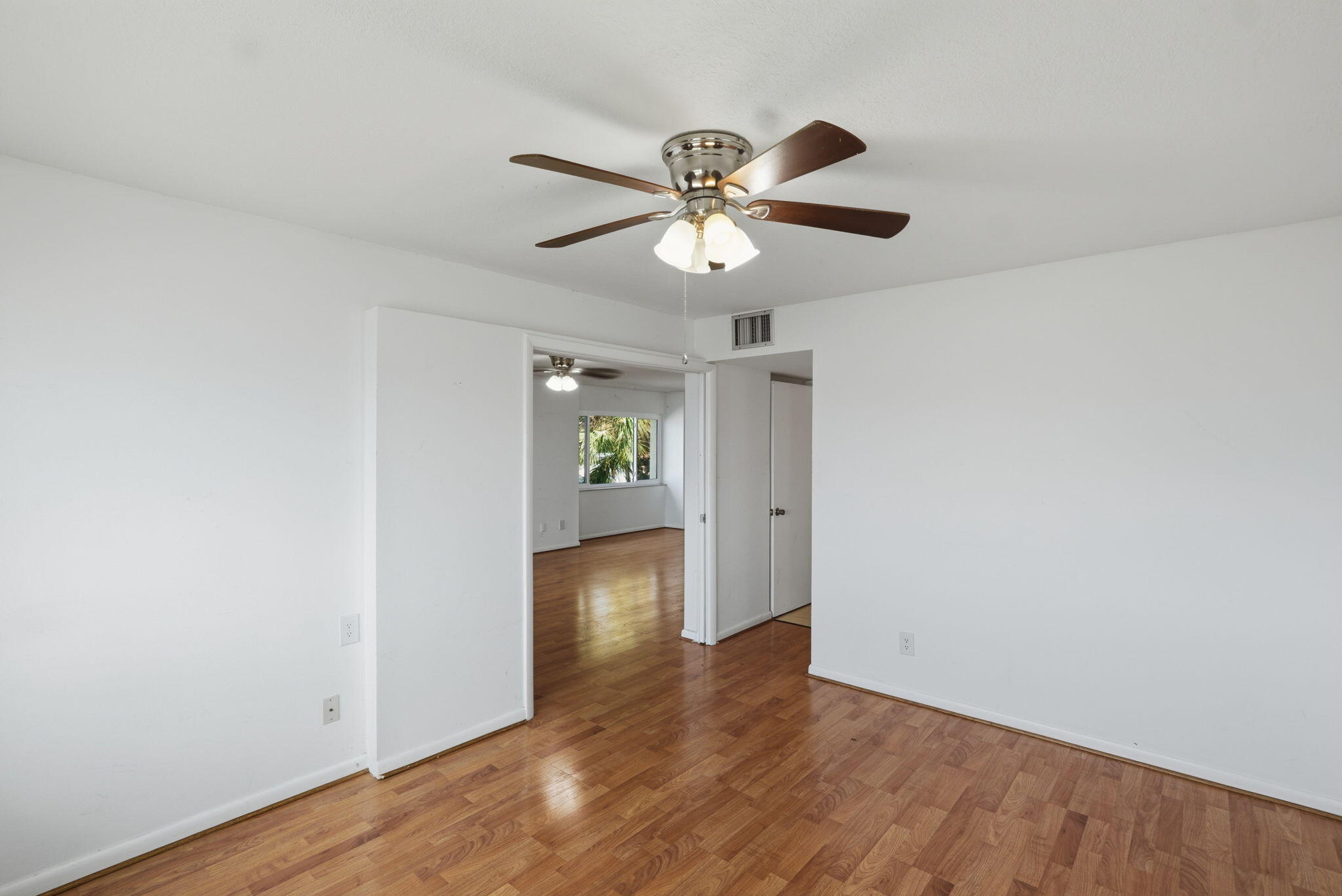 PIERPOINT YACHT CLUB CONDO - Residential